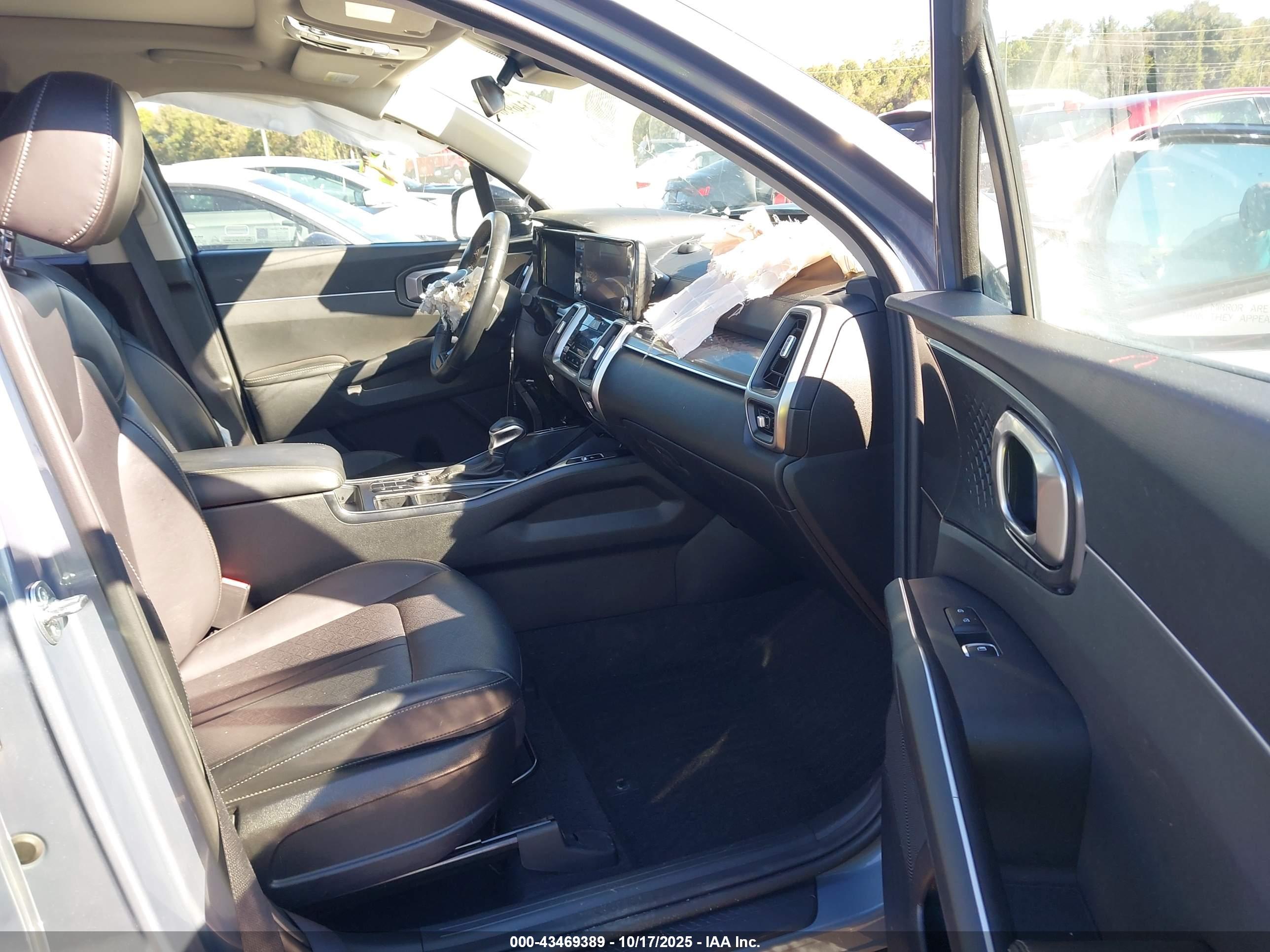 KIA SORENTO image 5