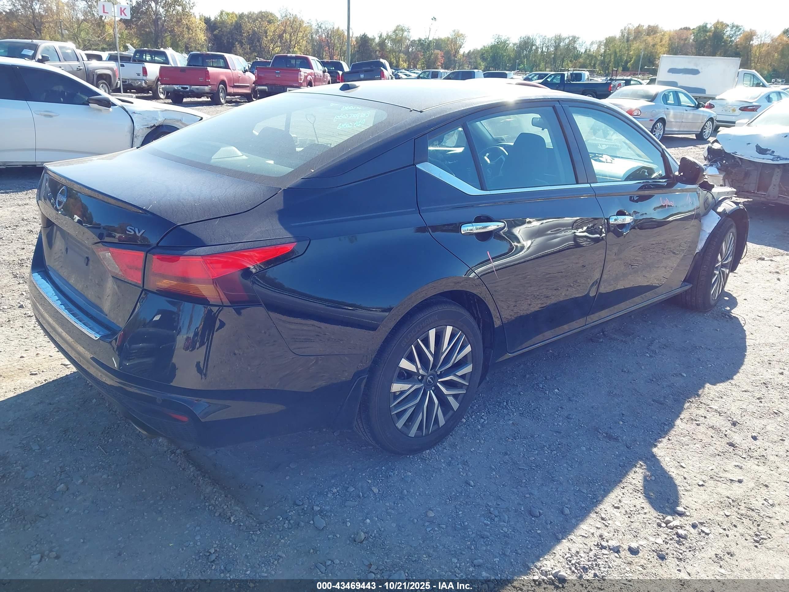 NISSAN ALTIMA image 4