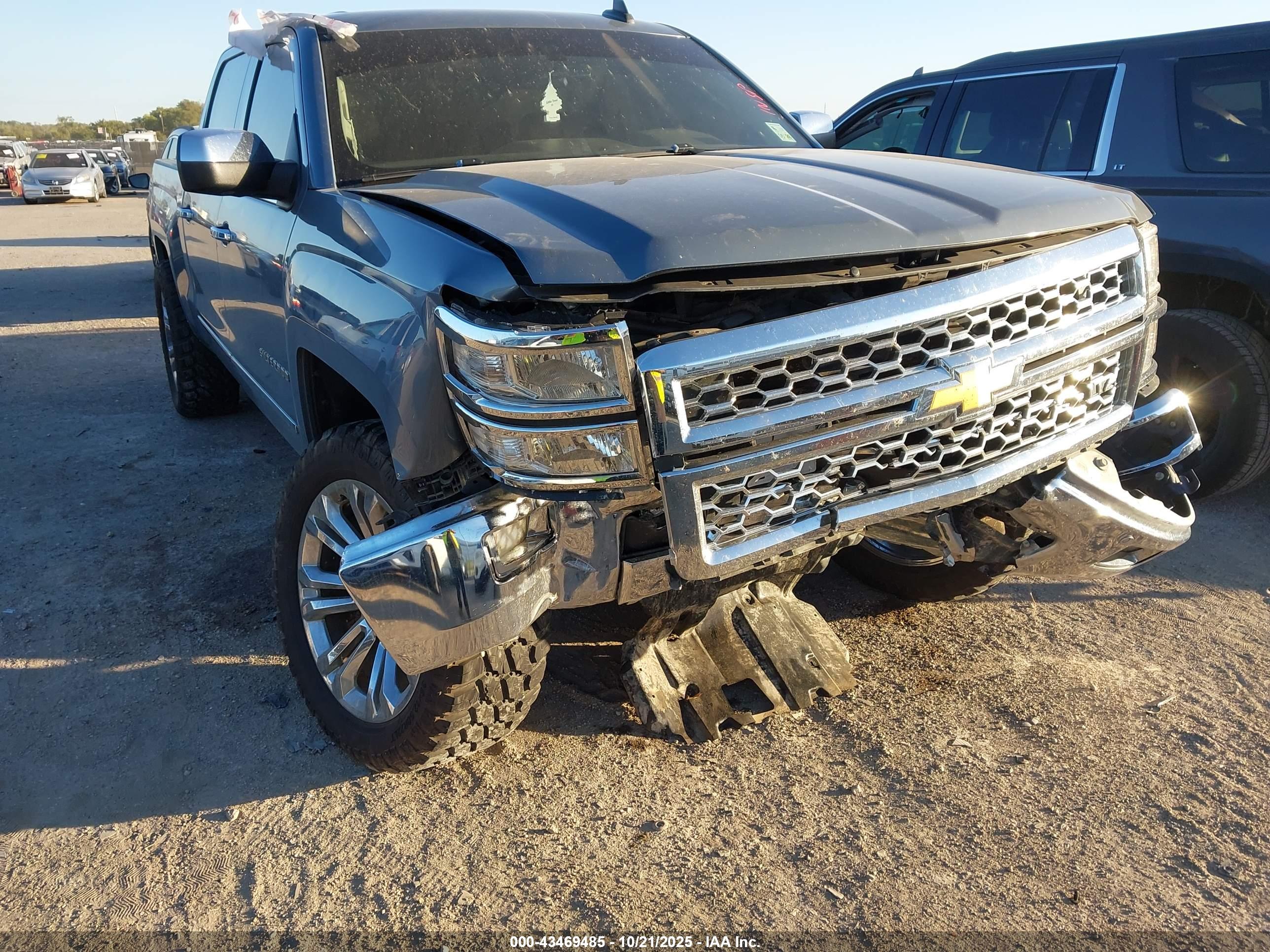 CHEVROLET SILVERADO image 6