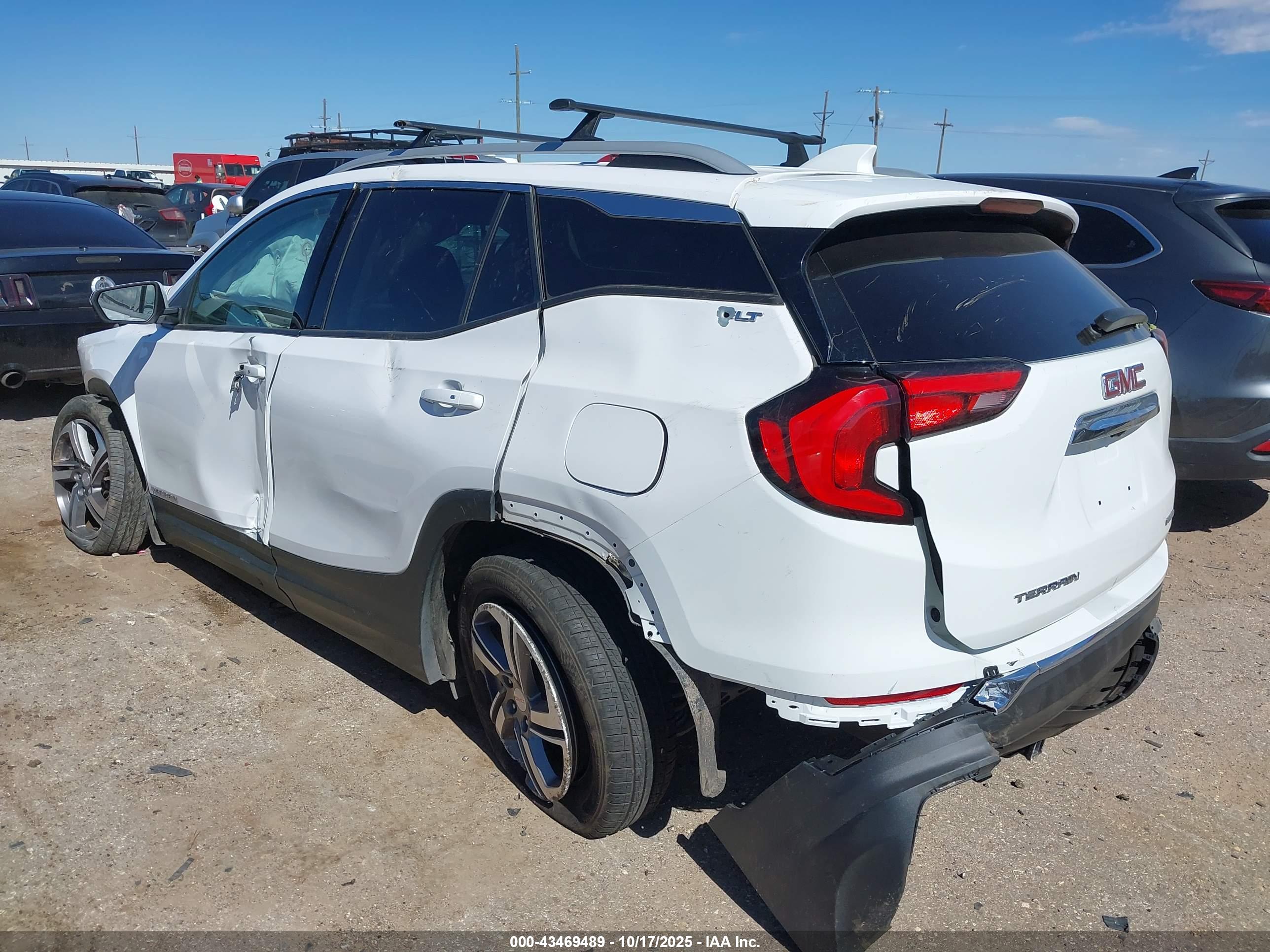 GMC TERRAIN image 3
