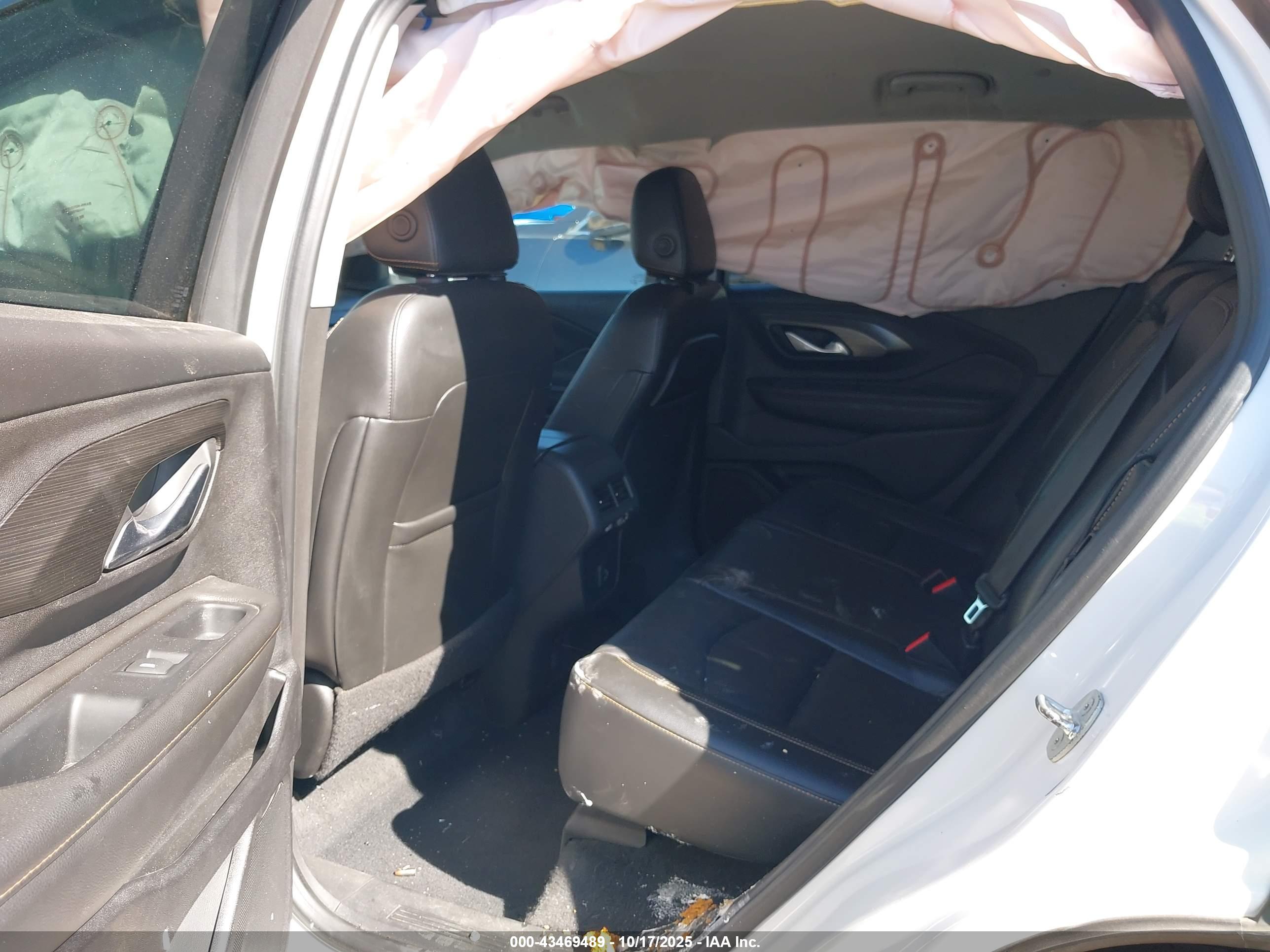 GMC TERRAIN image 8
