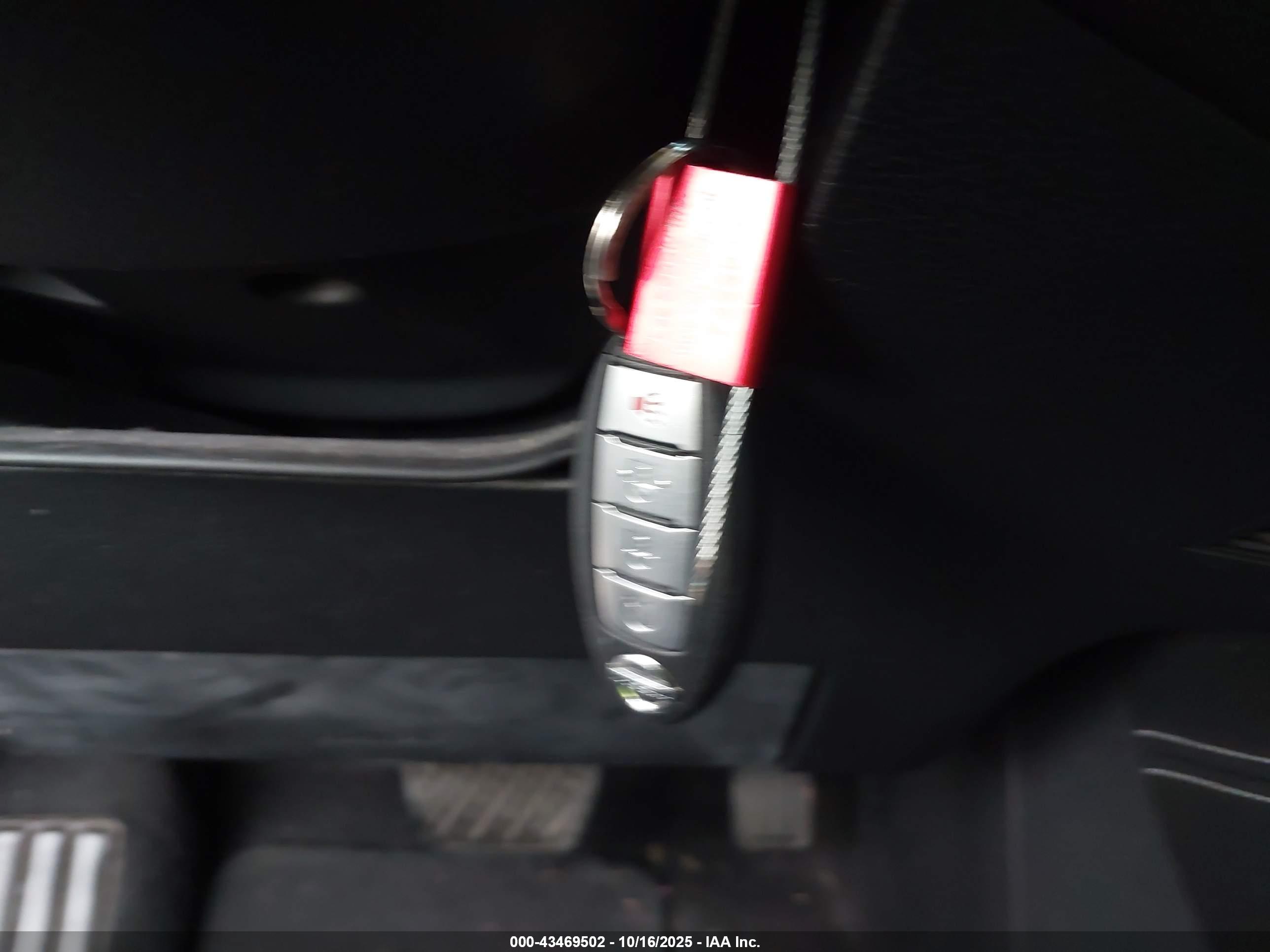 NISSAN MURANO image 11