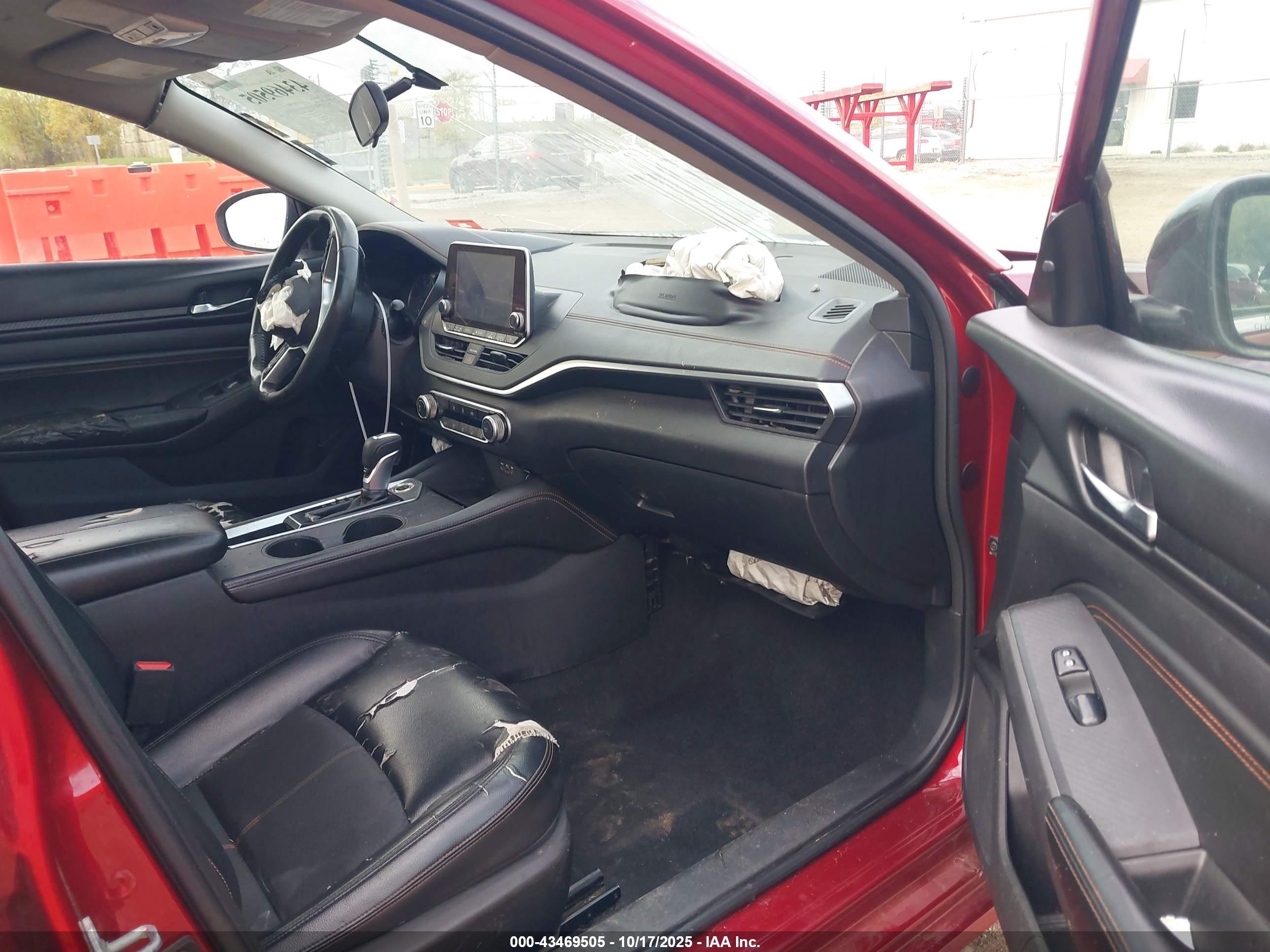 NISSAN ALTIMA image 5