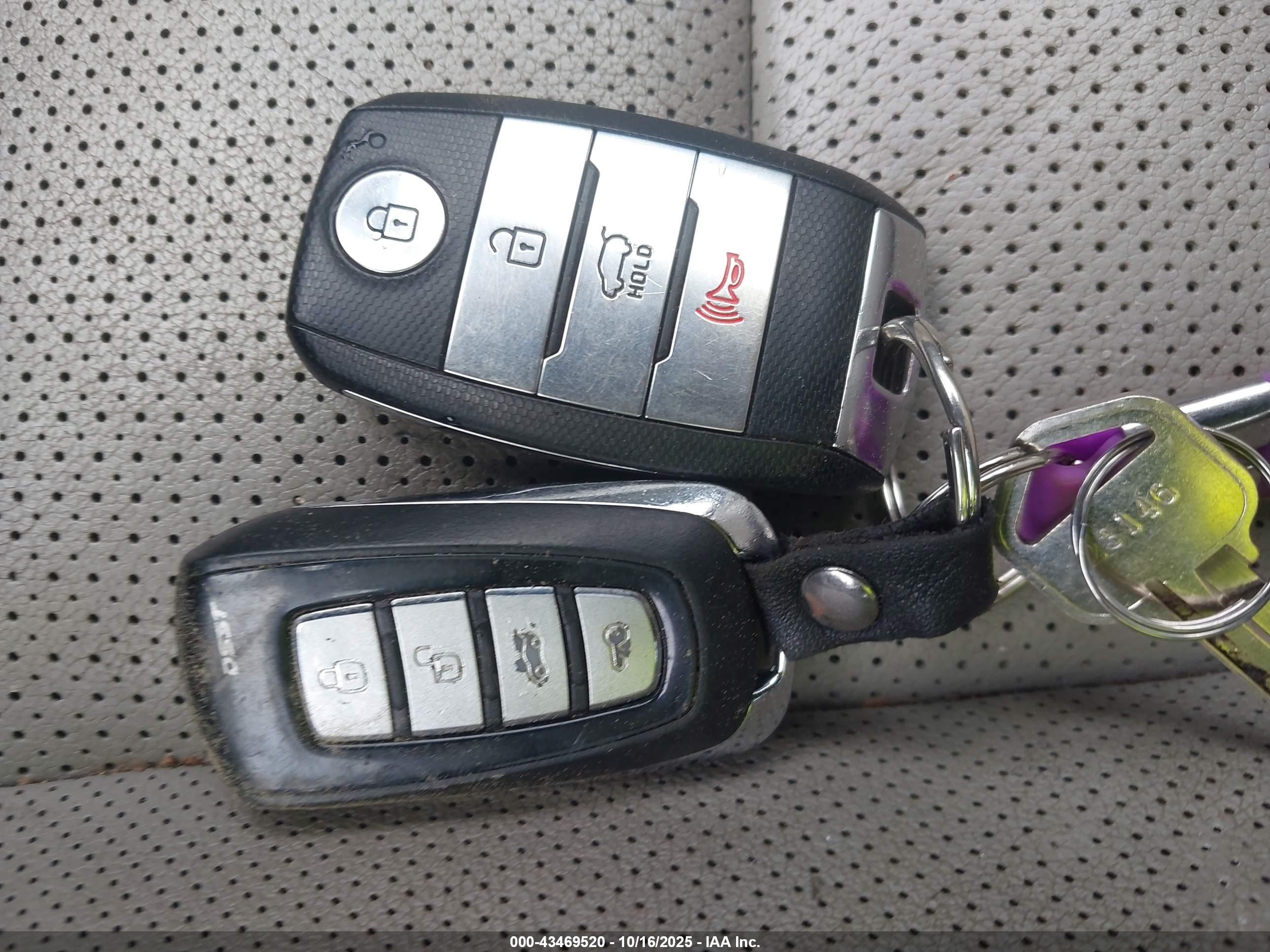 KIA SPORTAGE image 11