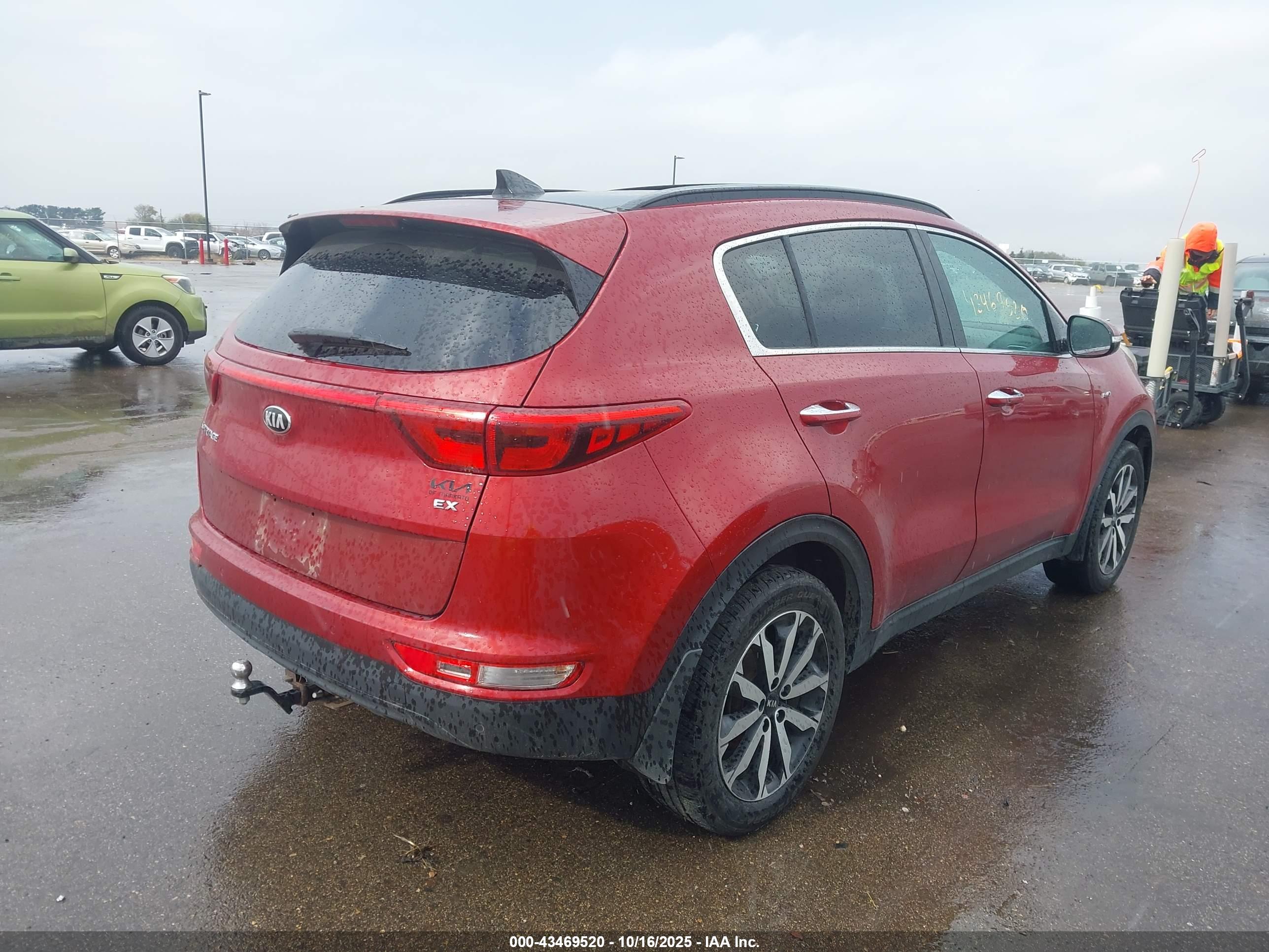 KIA SPORTAGE image 4