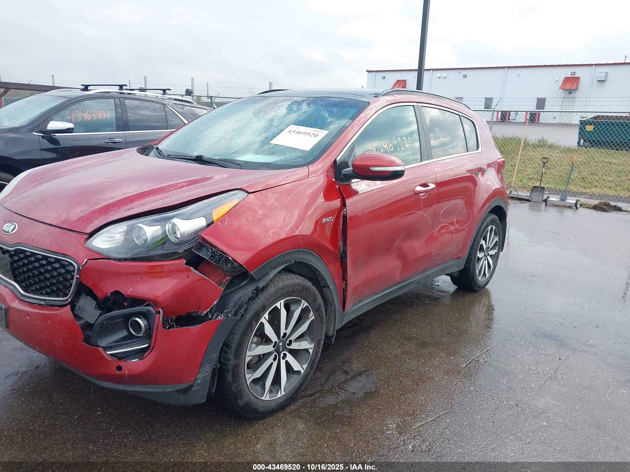 KIA SPORTAGE image 6