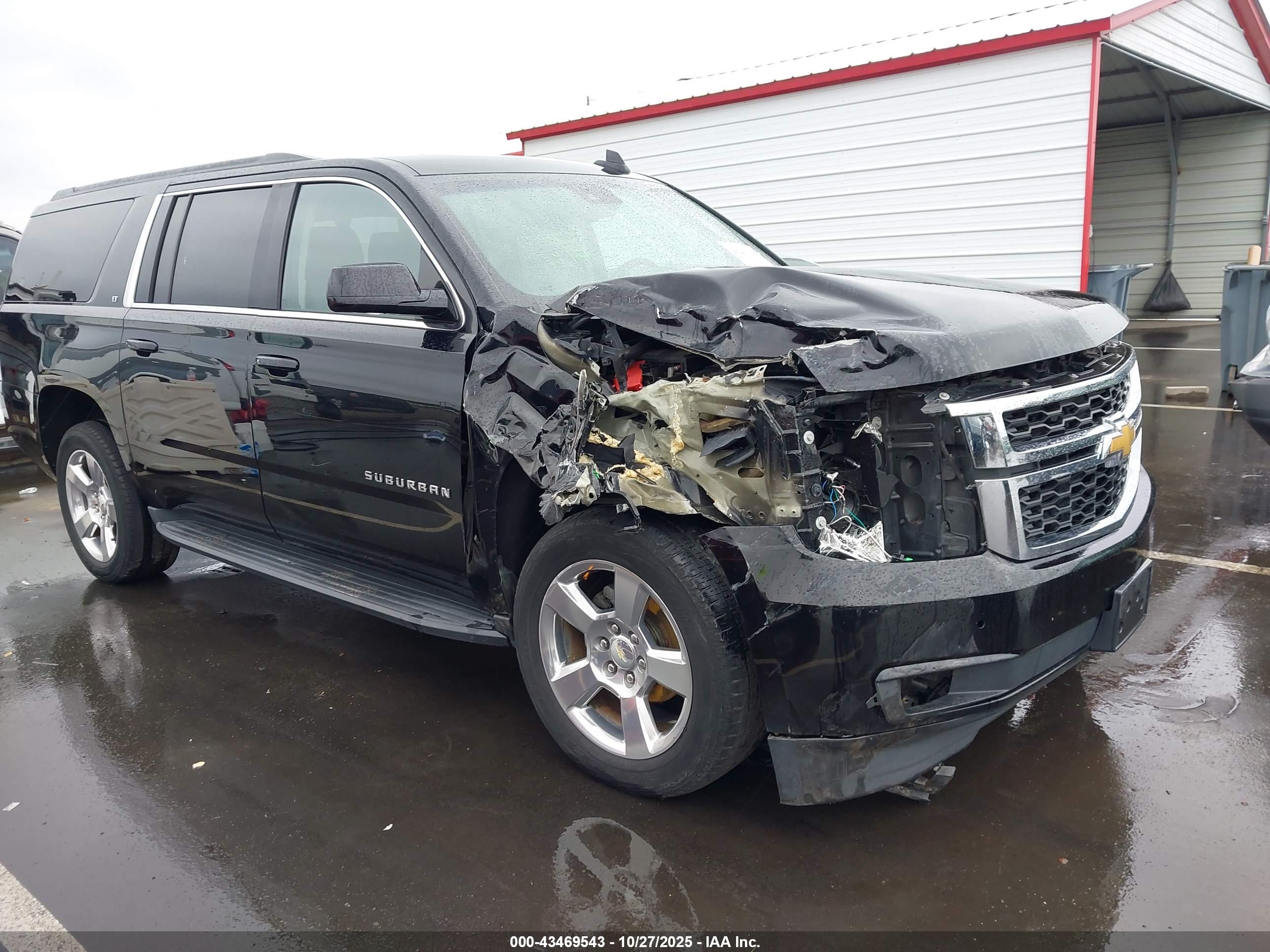 CHEVROLET SUBURBAN image 6