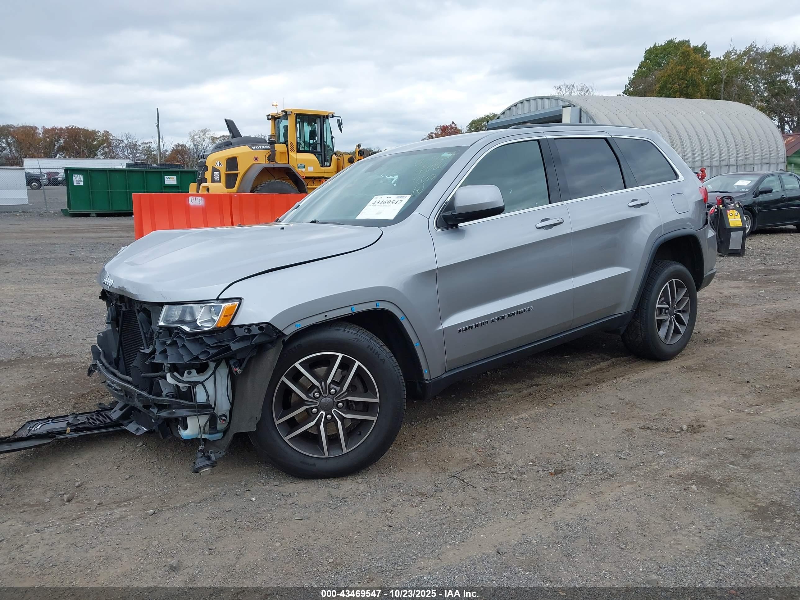 JEEP GRAND image 2