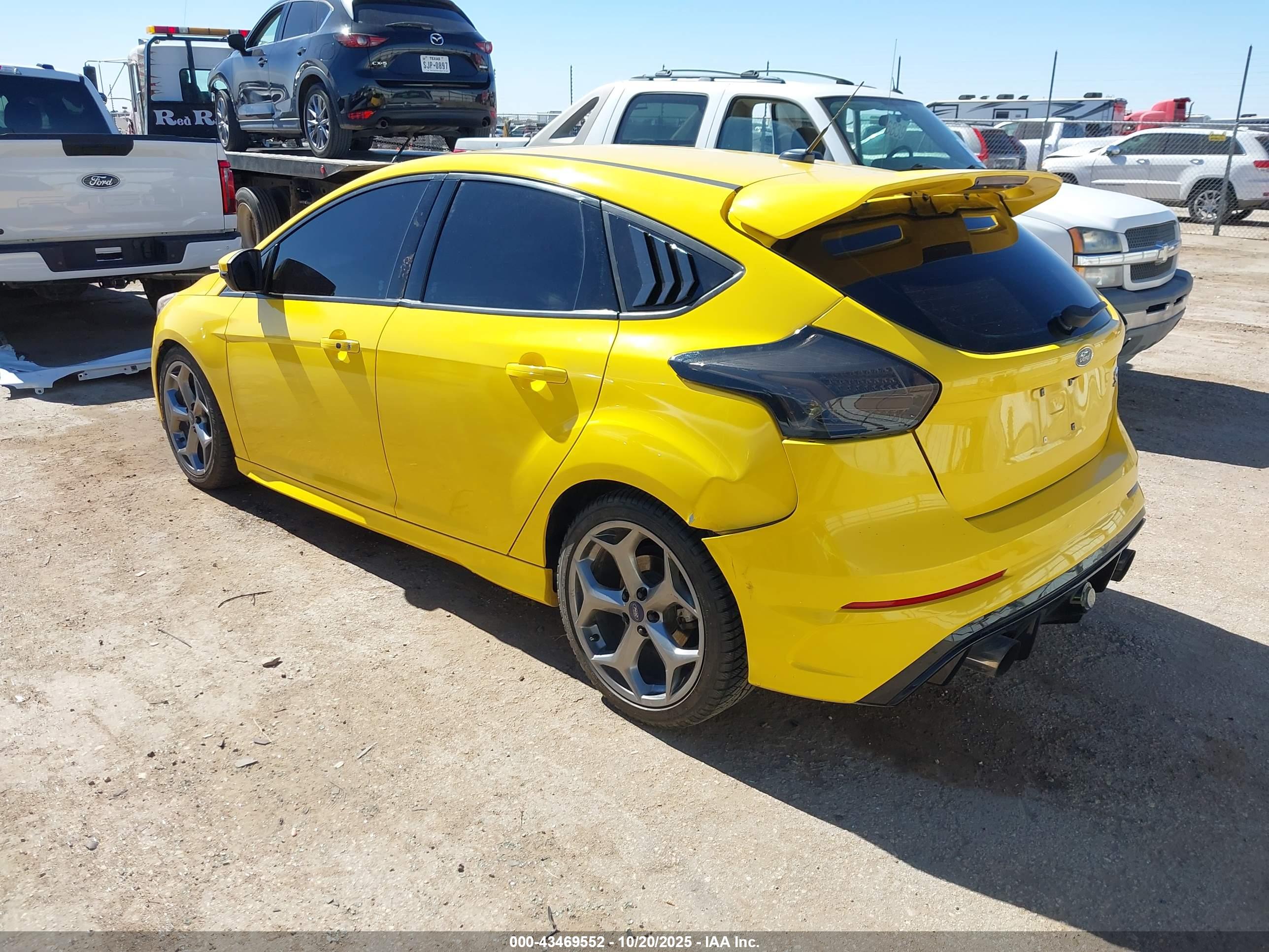FORD FOCUS image 3