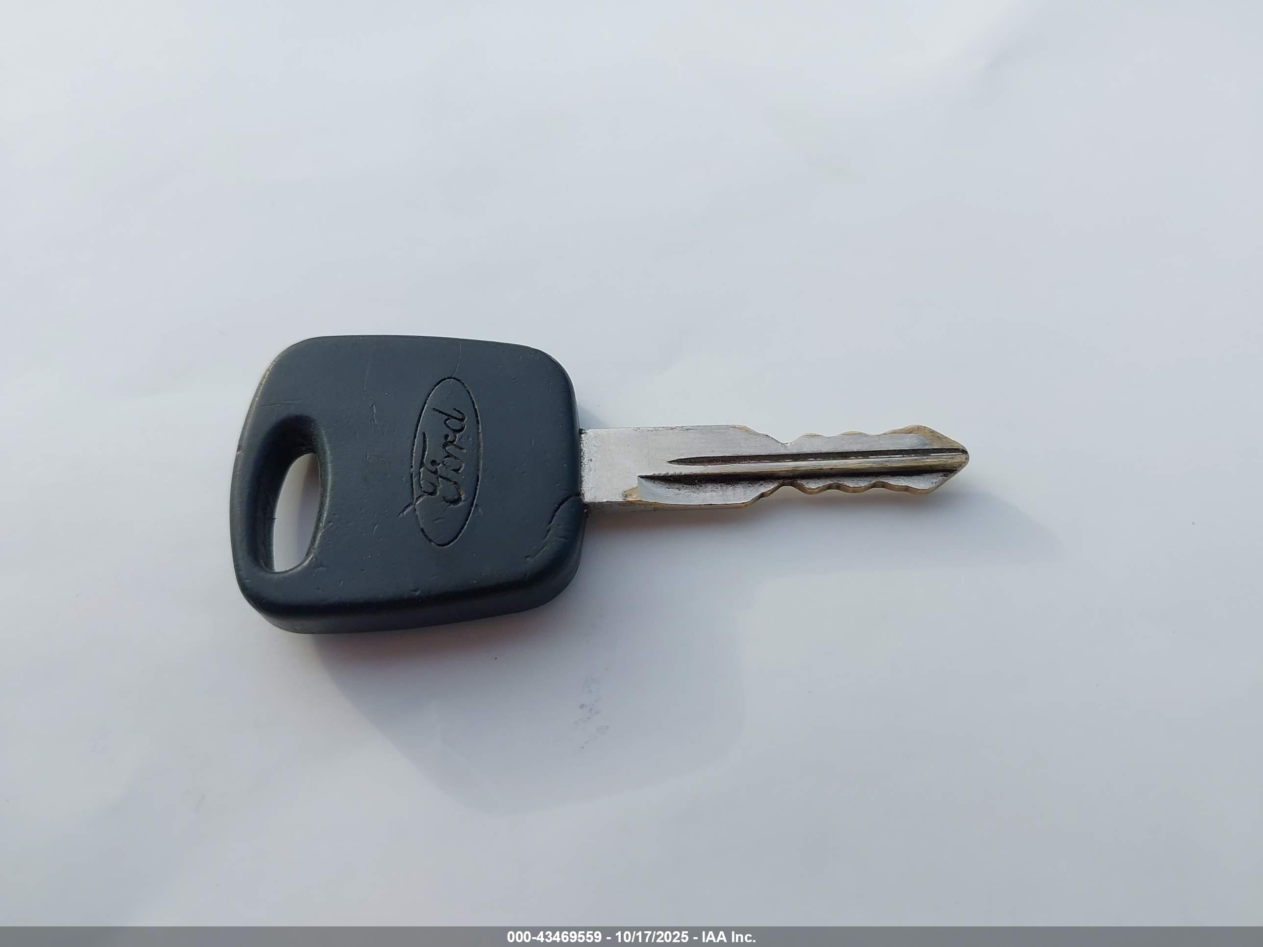 FORD EXPEDITION image 11