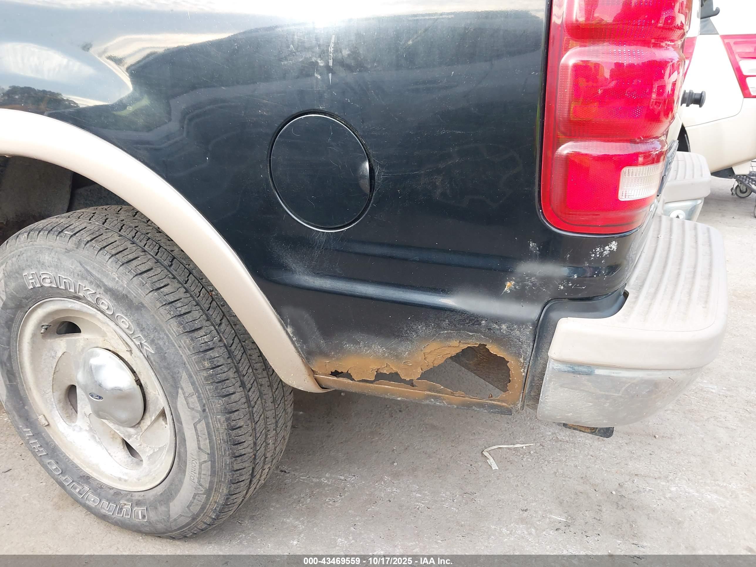 FORD EXPEDITION image 6