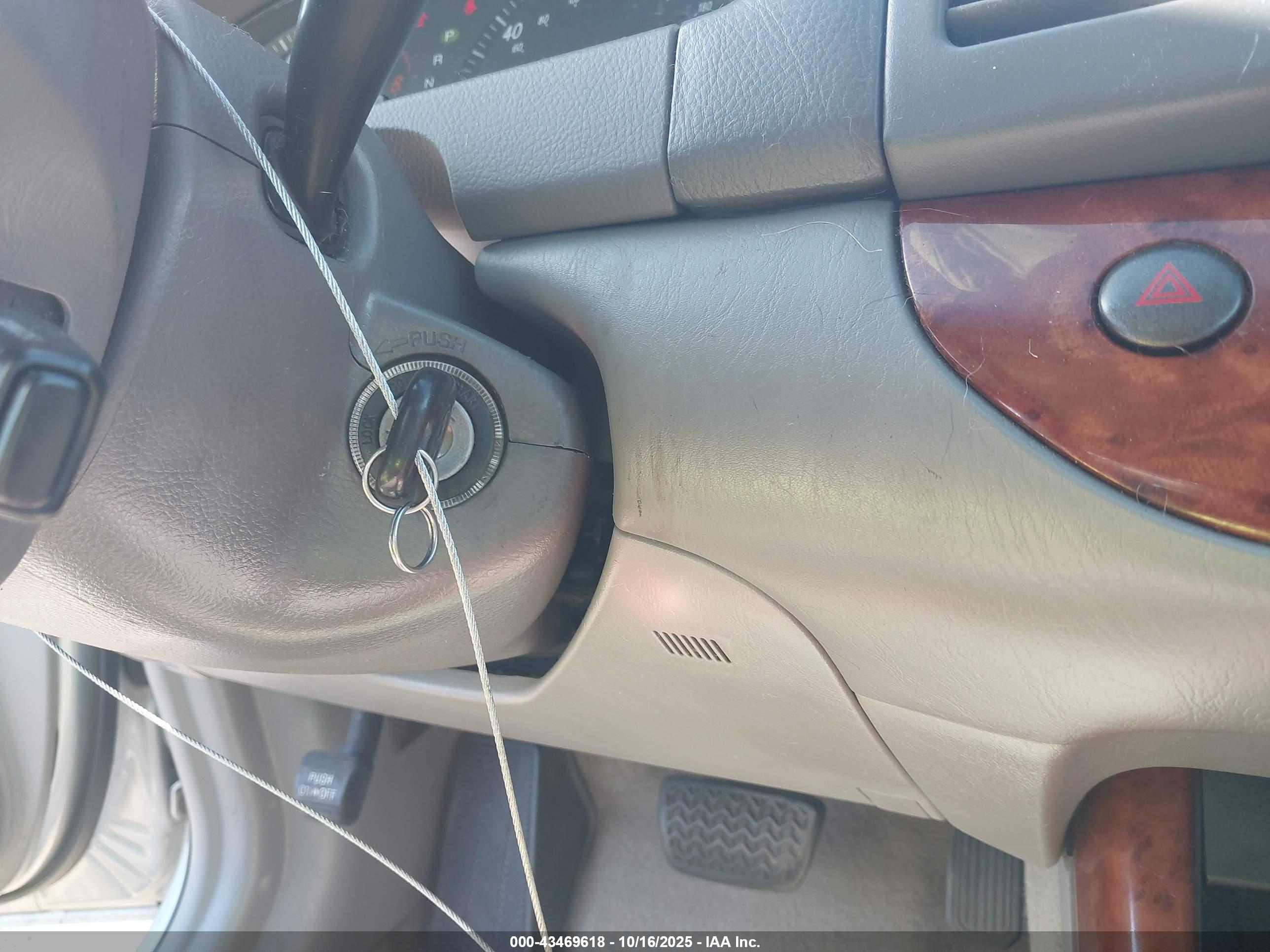 TOYOTA CAMRY image 11