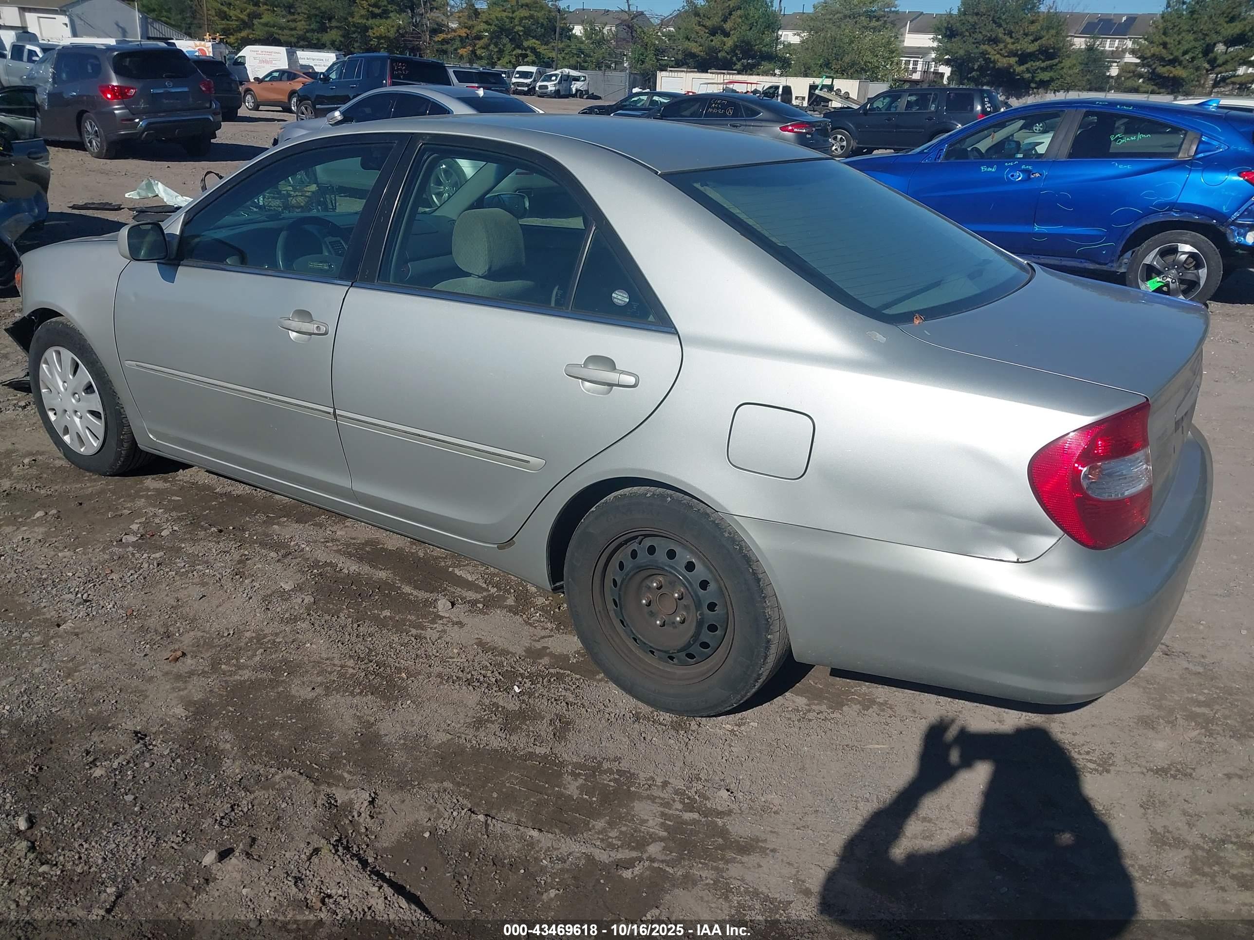 TOYOTA CAMRY image 3