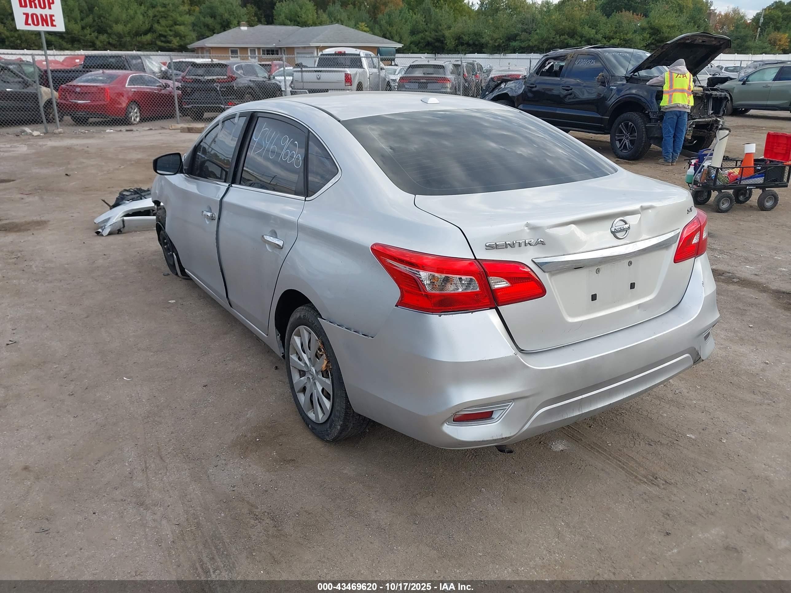 NISSAN SENTRA image 3