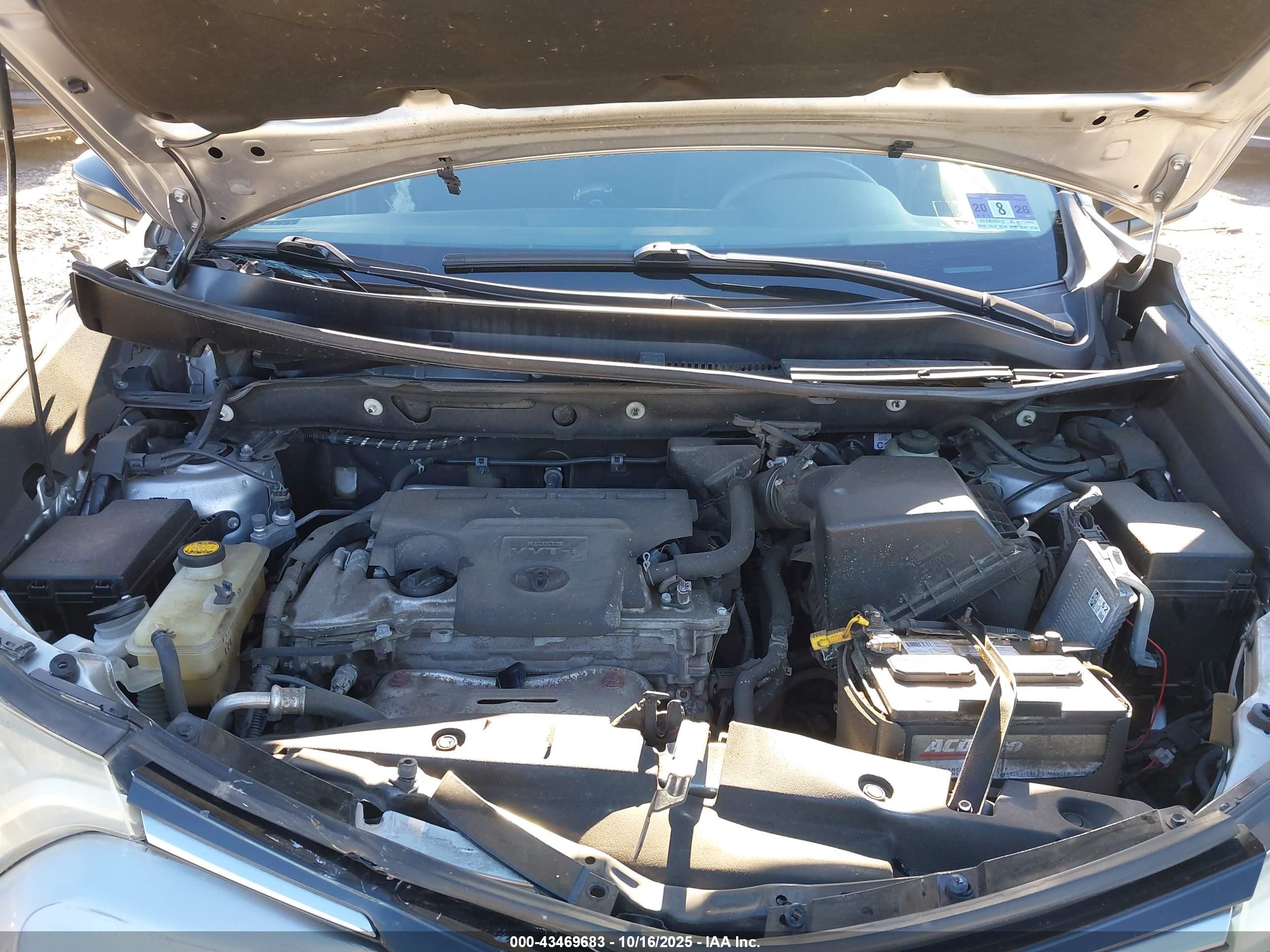 TOYOTA RAV4 image 10