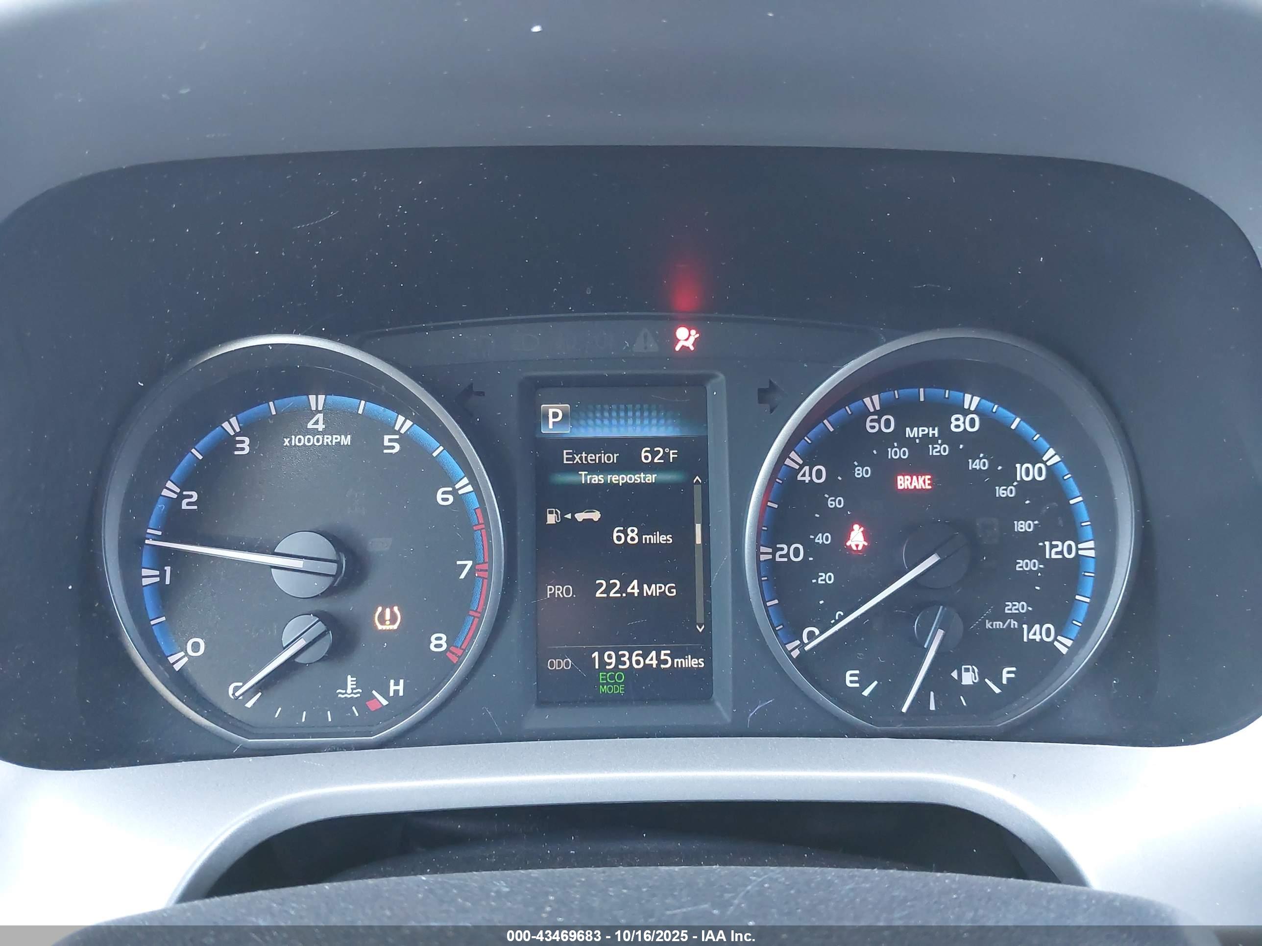 TOYOTA RAV4 image 7
