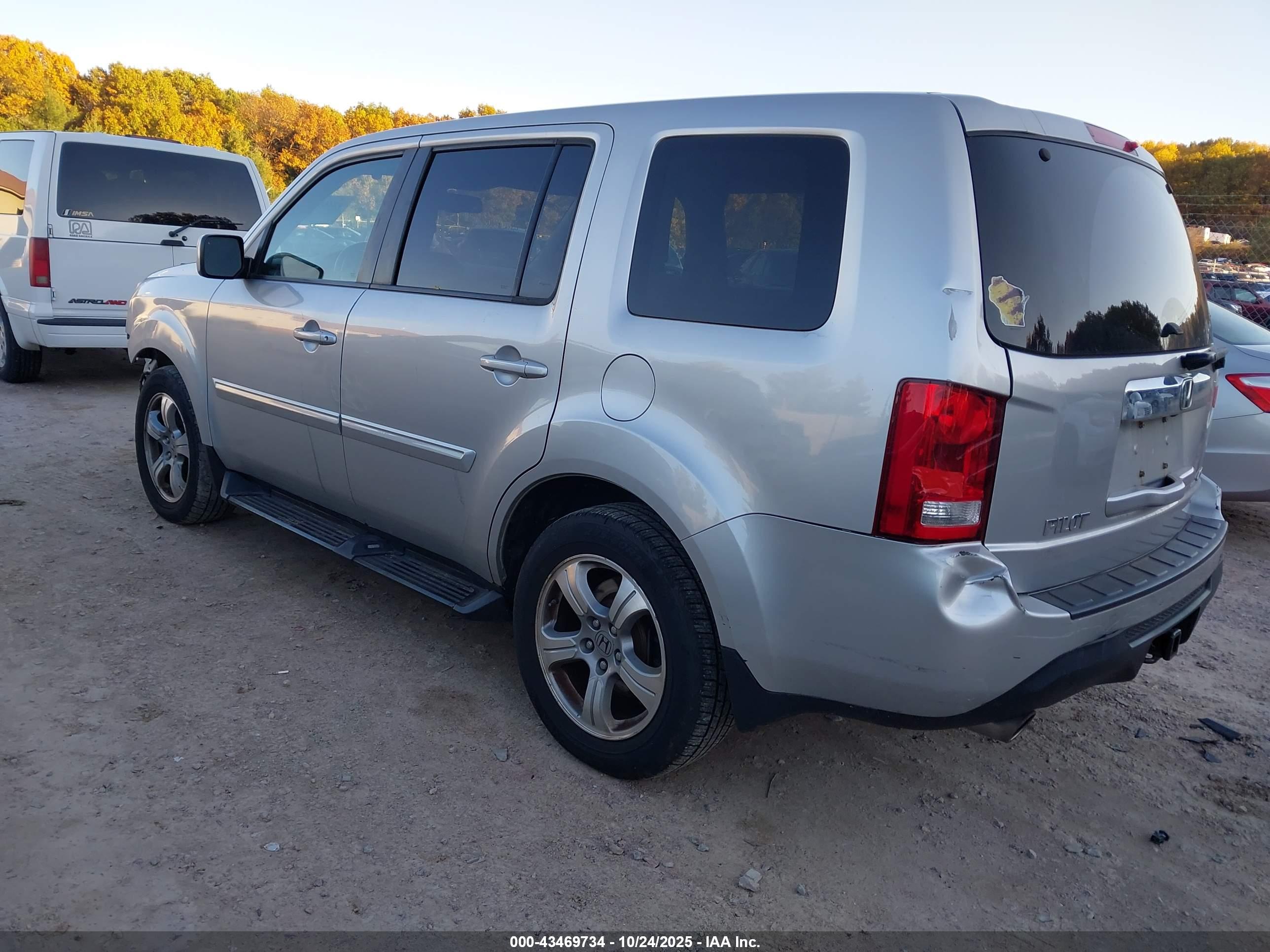 HONDA PILOT image 3