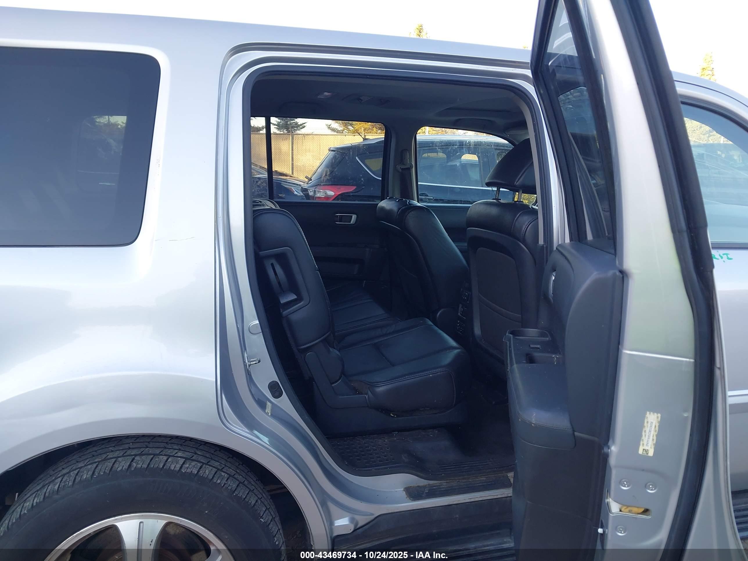 HONDA PILOT image 8