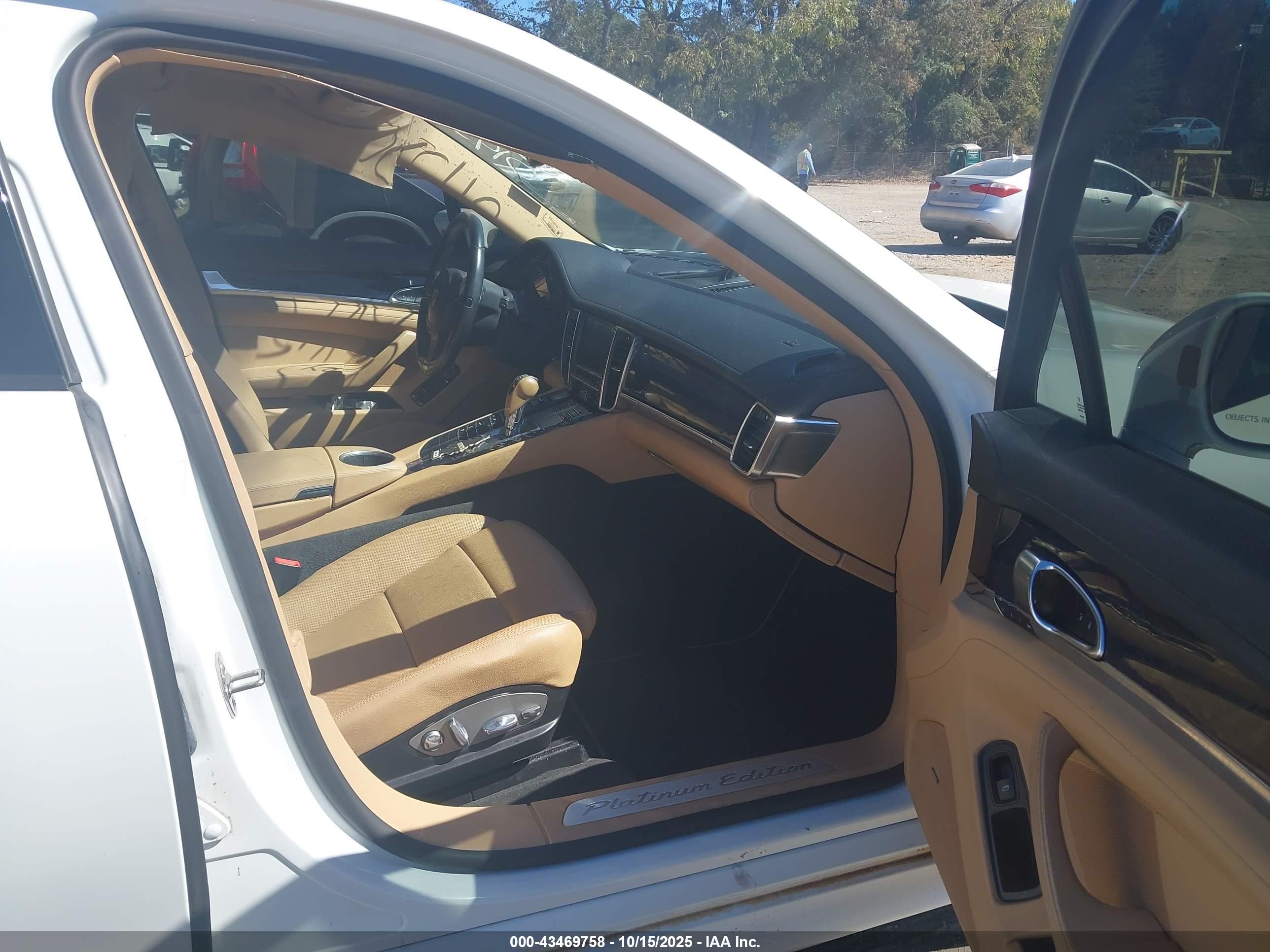 PORSCHE PANAMERA image 5