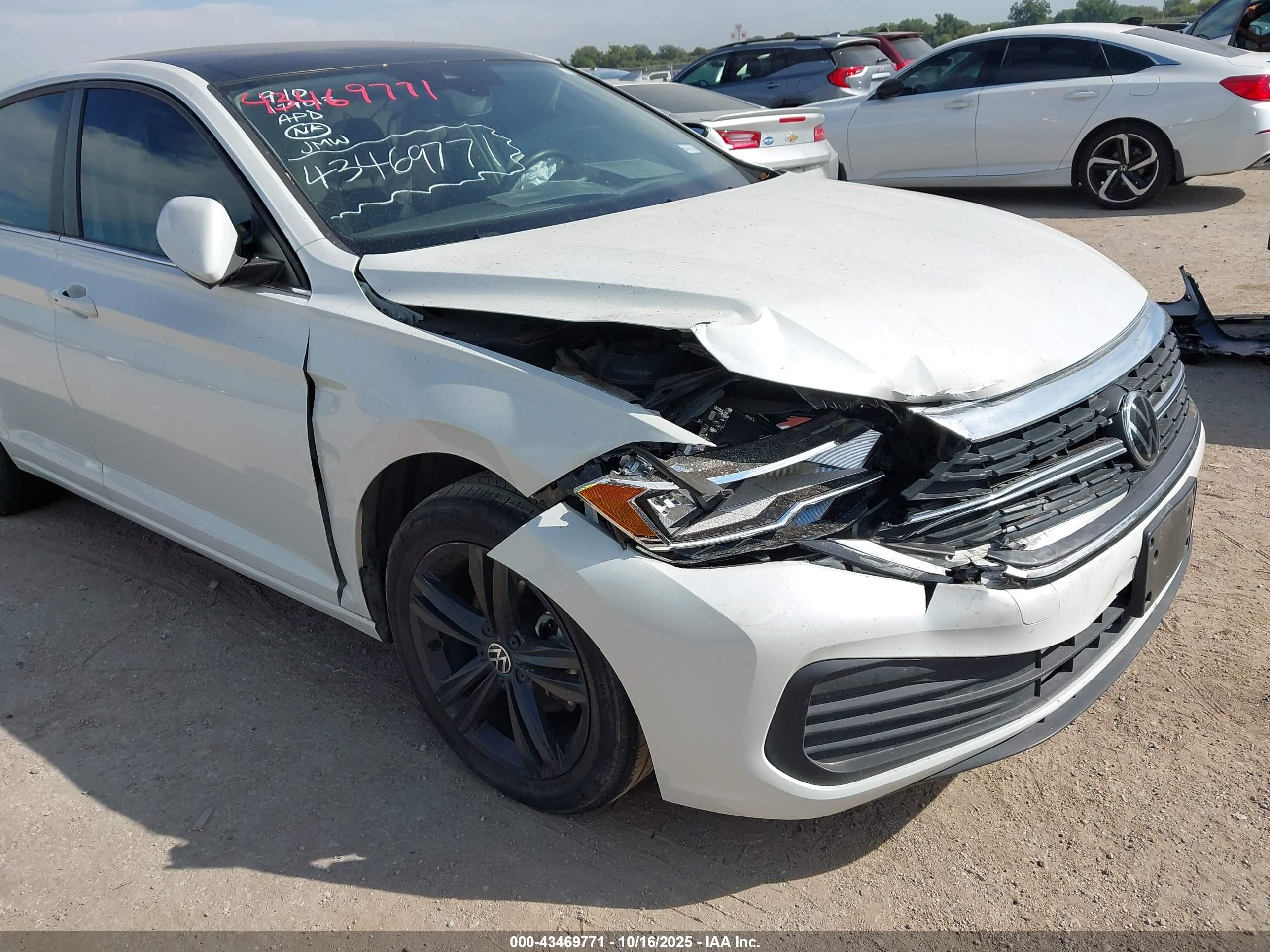 VOLKSWAGEN JETTA image 6