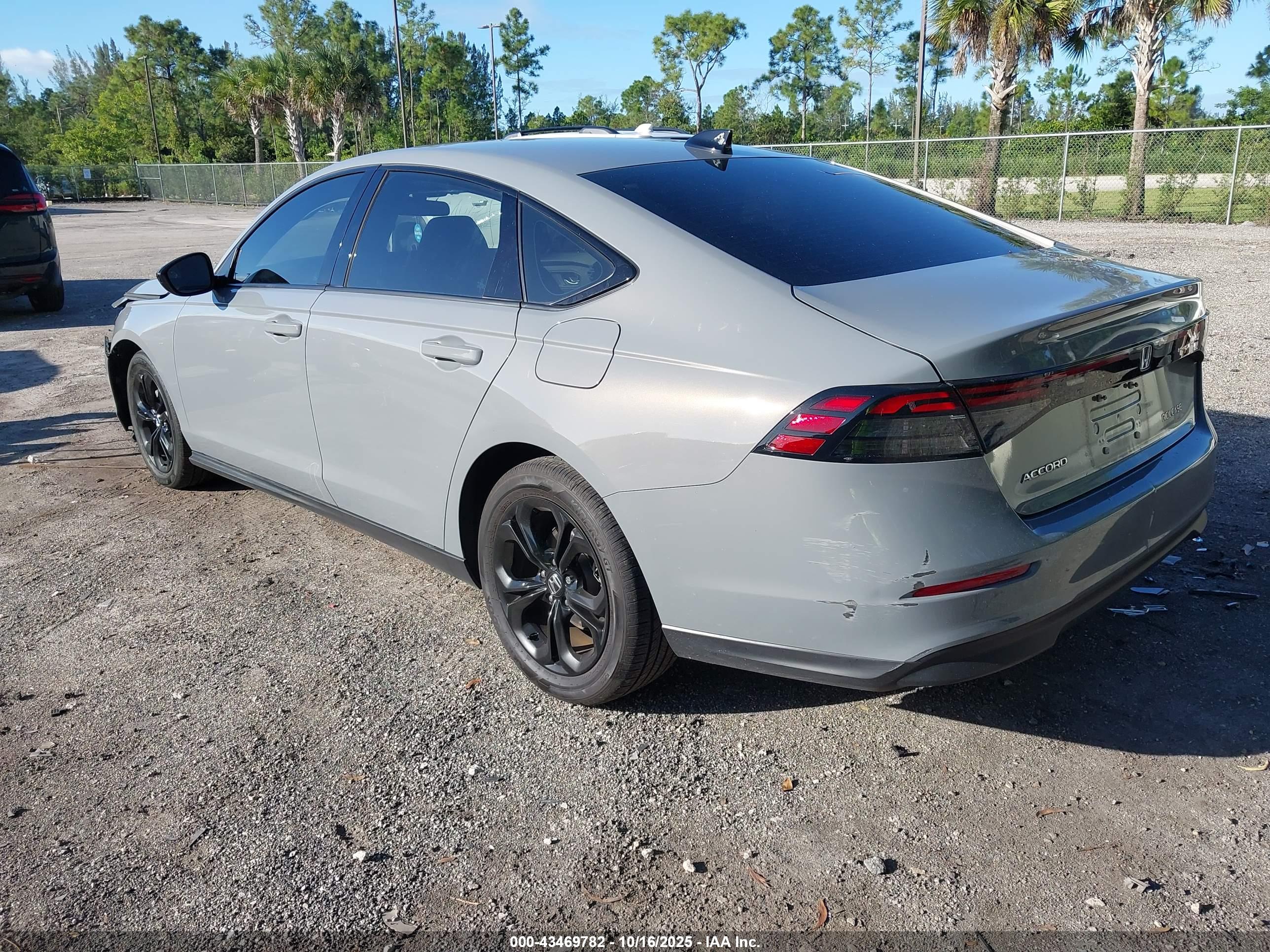 HONDA ACCORD image 3