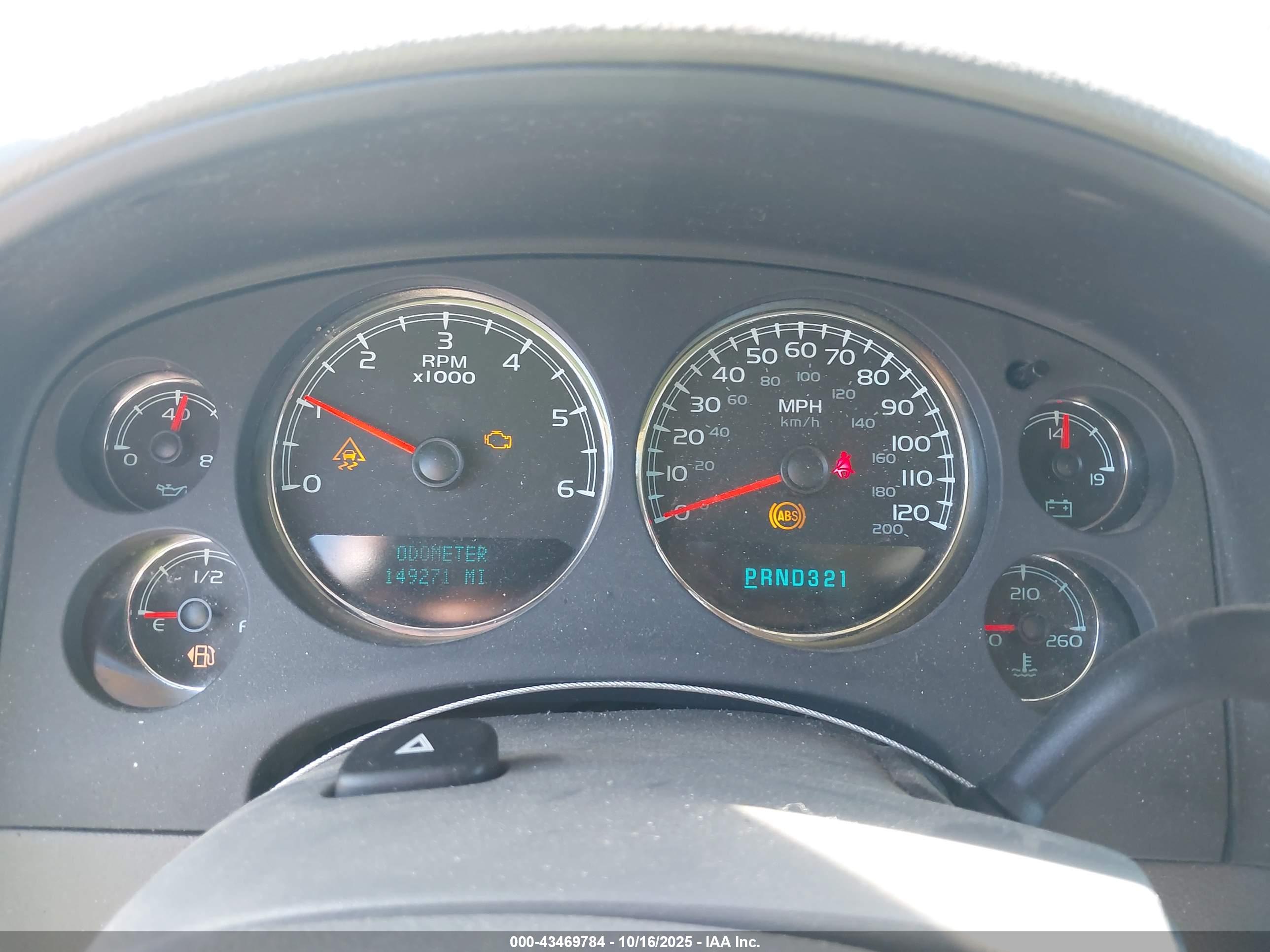 CHEVROLET SILVERADO image 7
