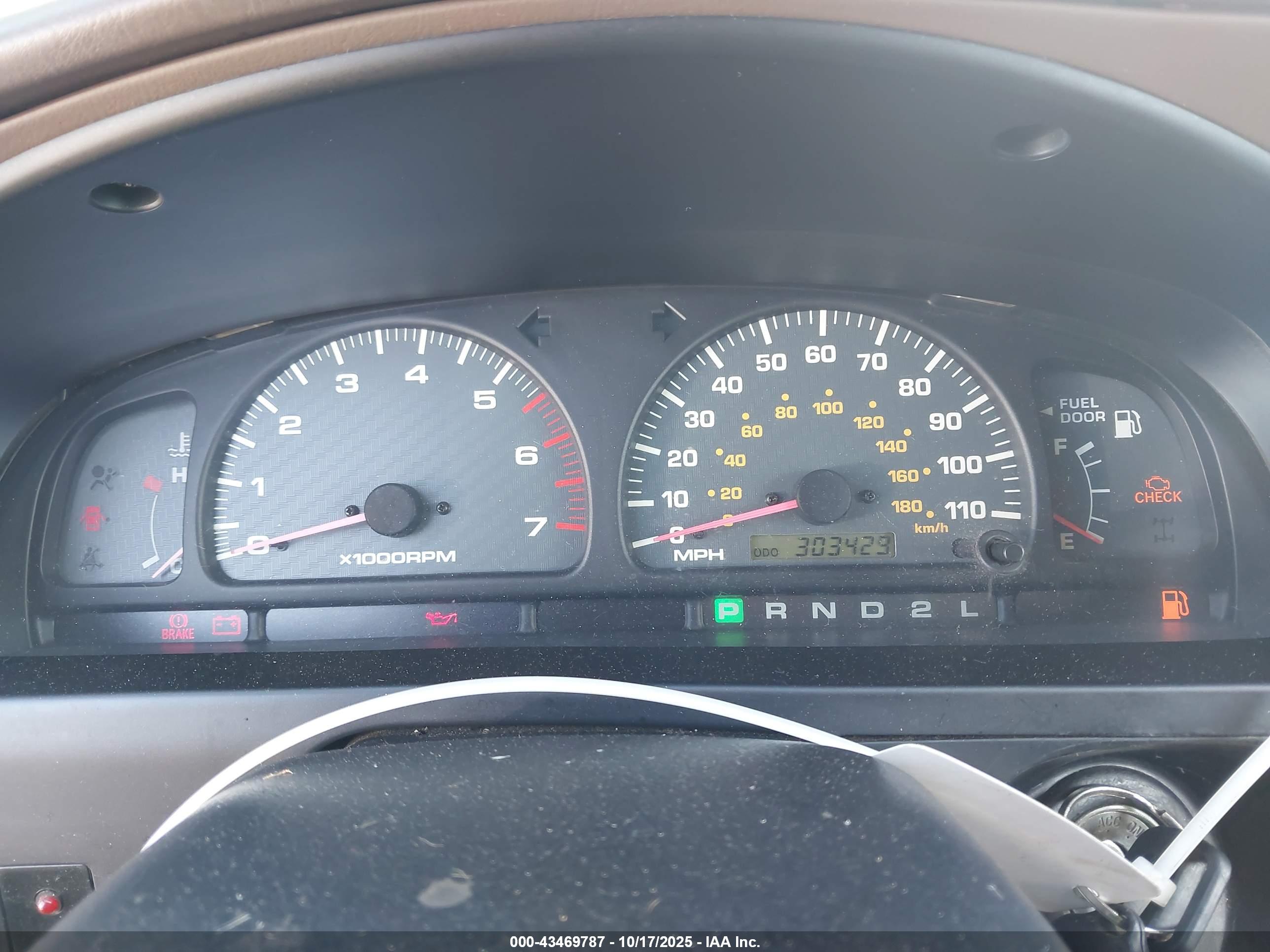 TOYOTA 4RUNNER image 7