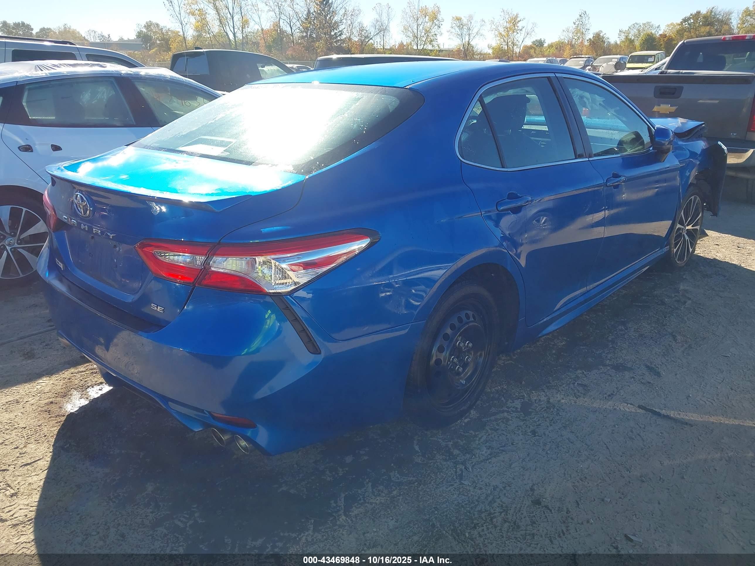 TOYOTA CAMRY image 4