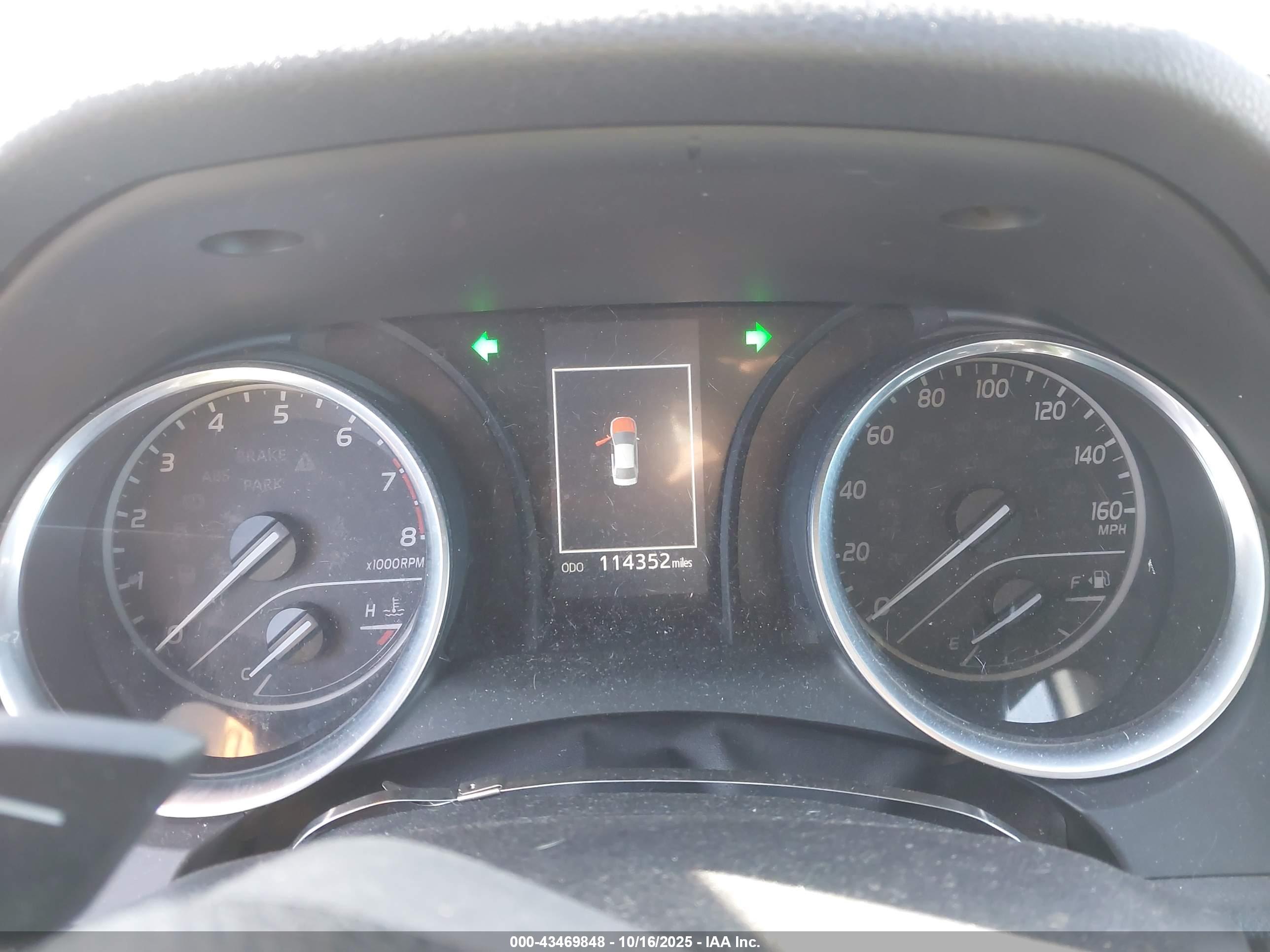 TOYOTA CAMRY image 7