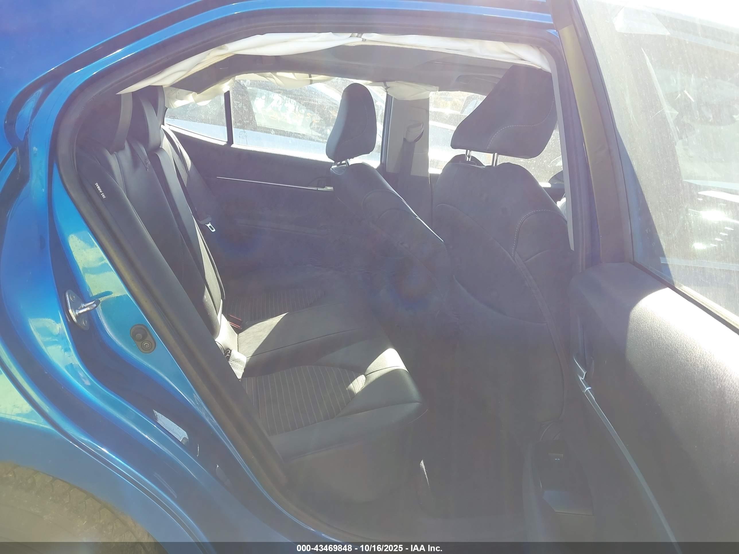 TOYOTA CAMRY image 8
