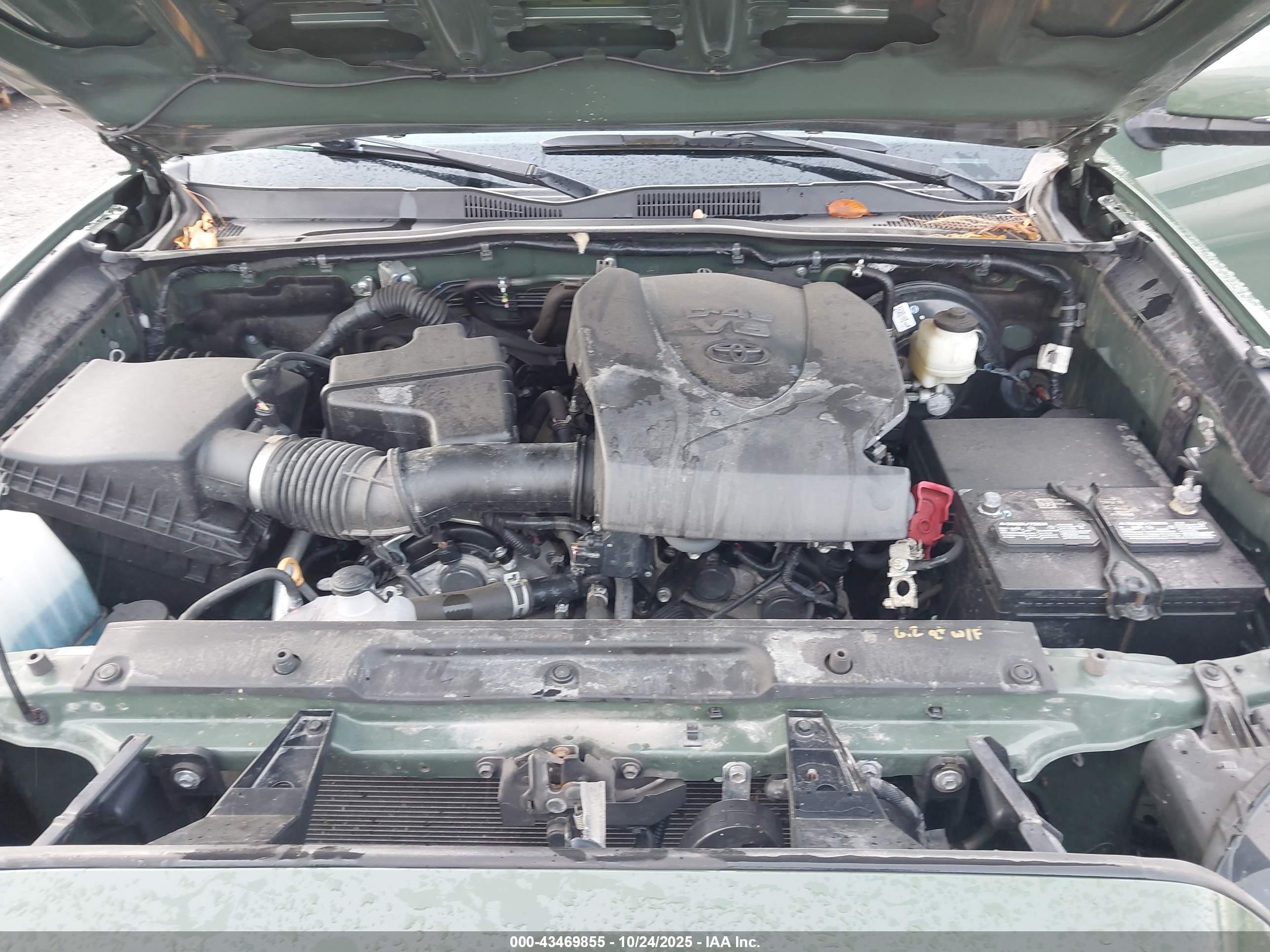 TOYOTA TACOMA image 10