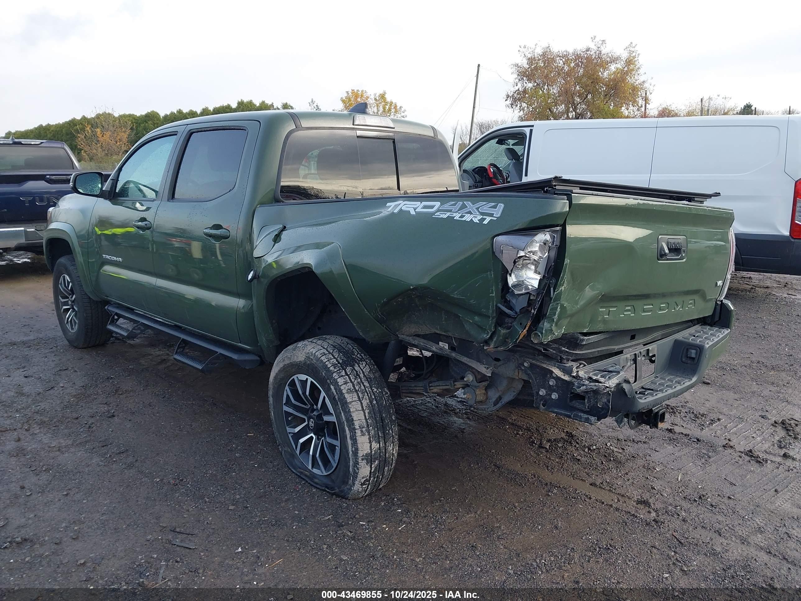 TOYOTA TACOMA image 6