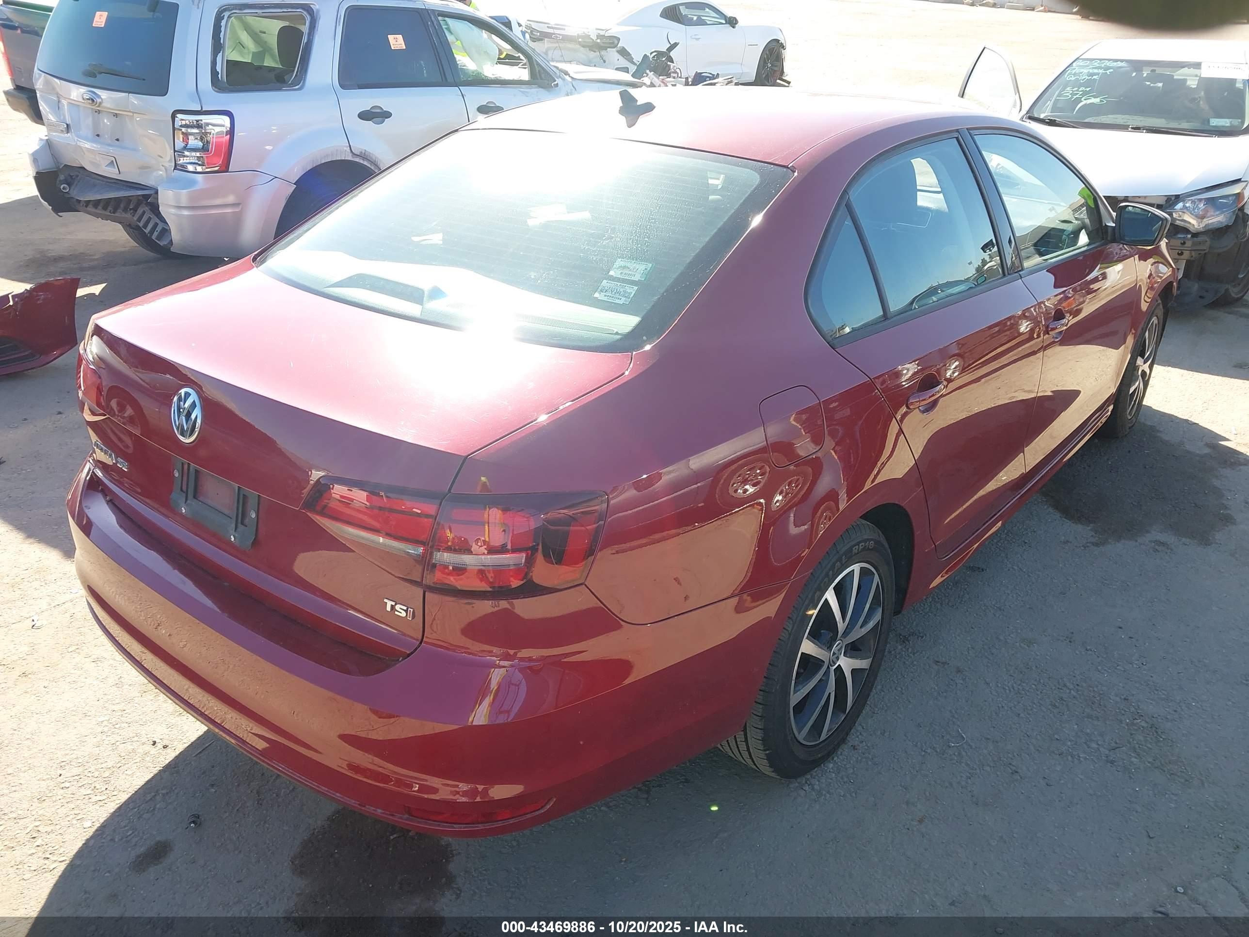 VOLKSWAGEN JETTA image 4