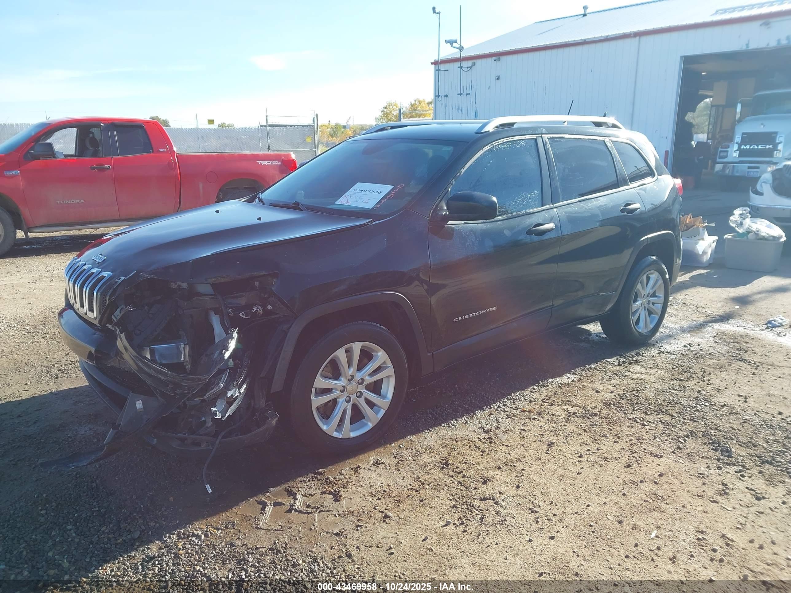 JEEP CHEROKEE image 2