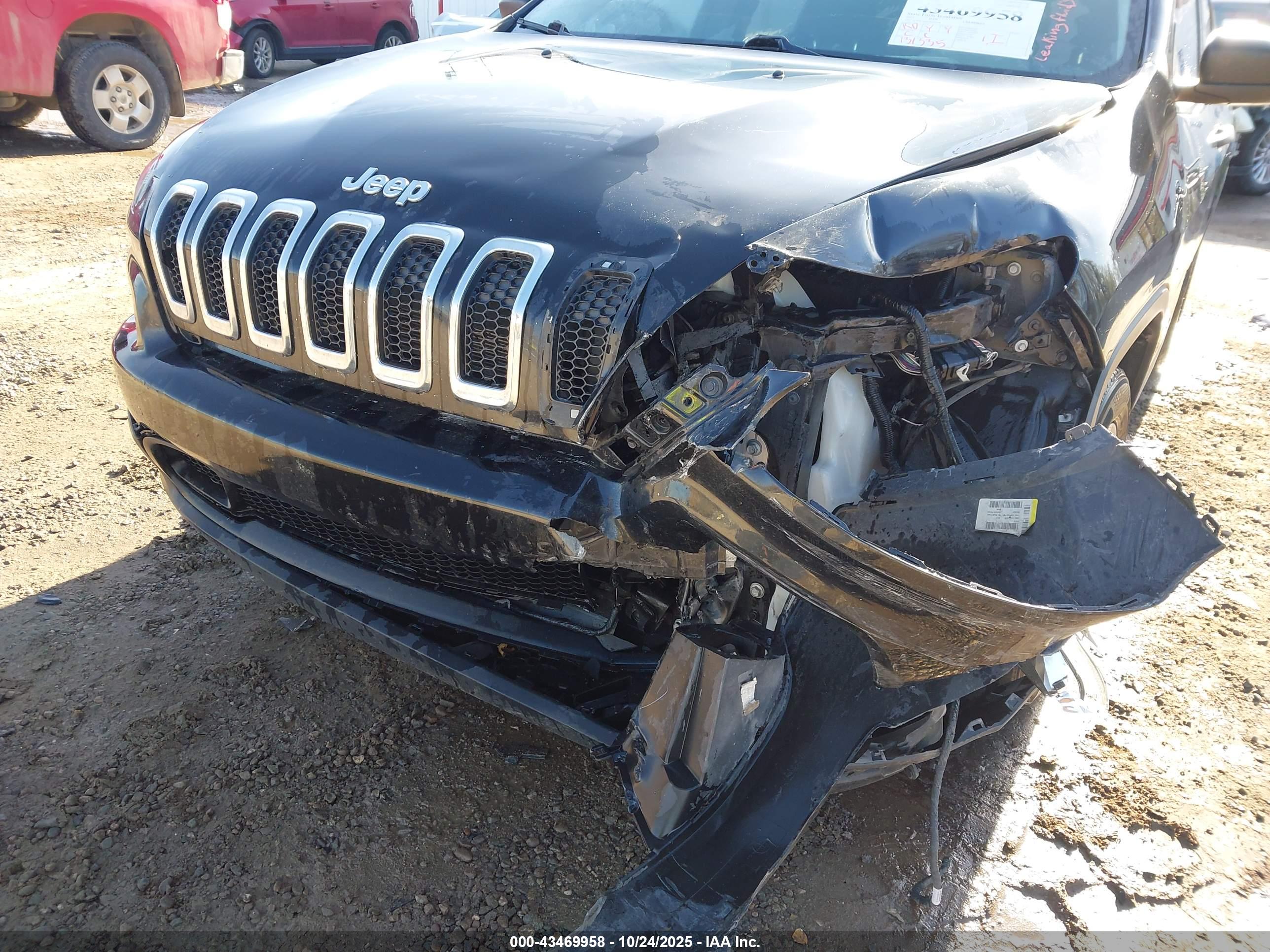 JEEP CHEROKEE image 6