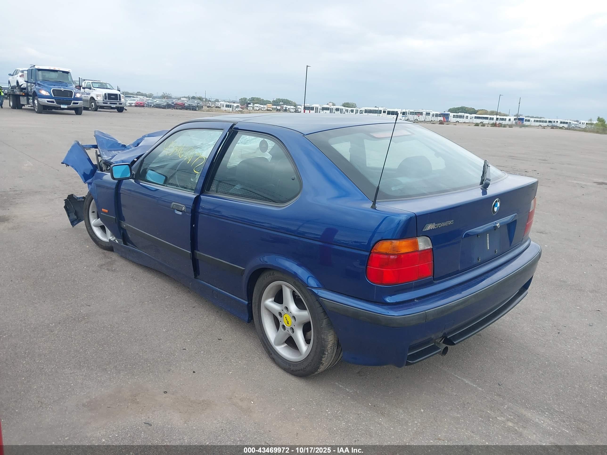 BMW 318TI image 3