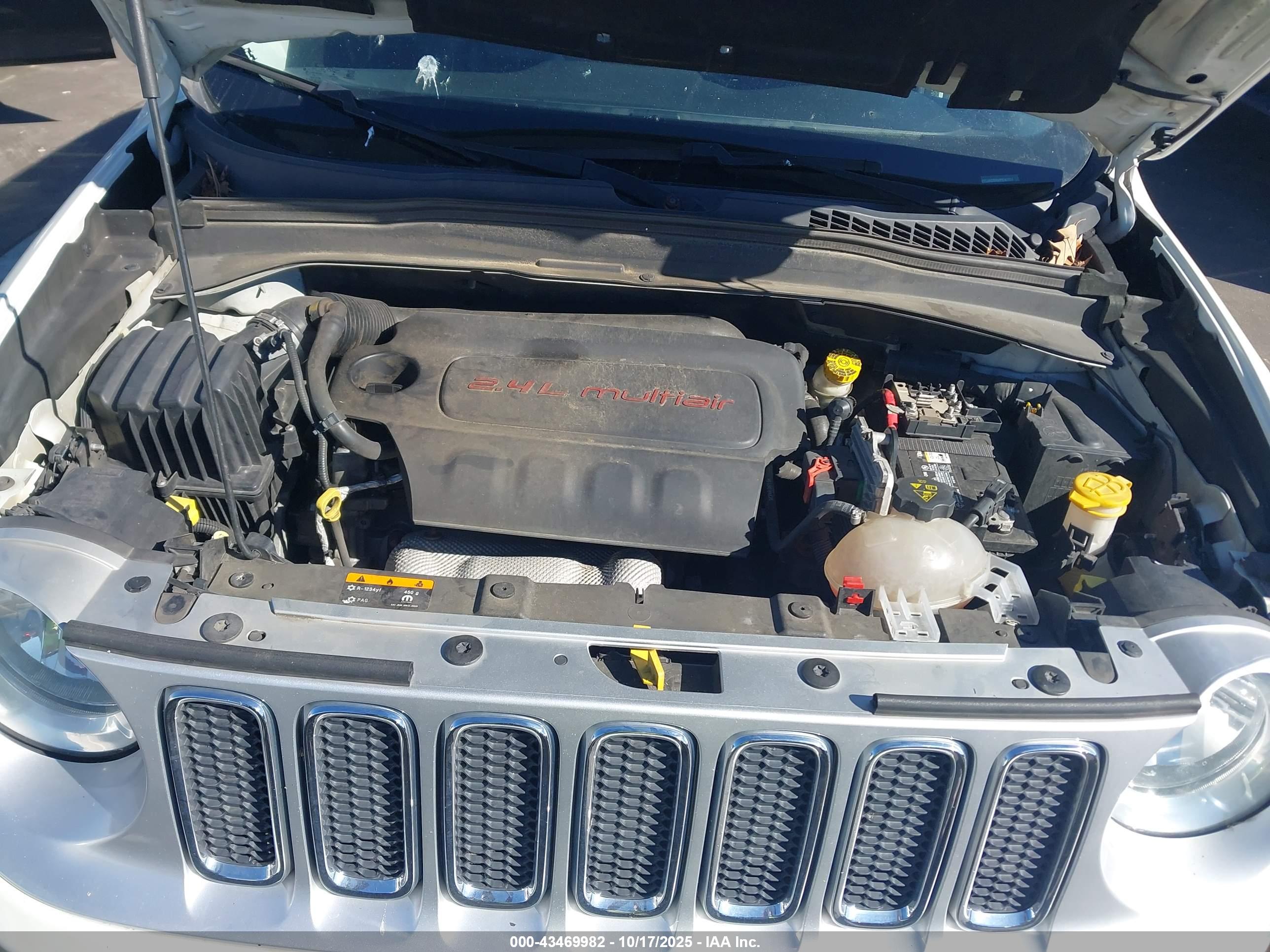JEEP RENEGADE image 10