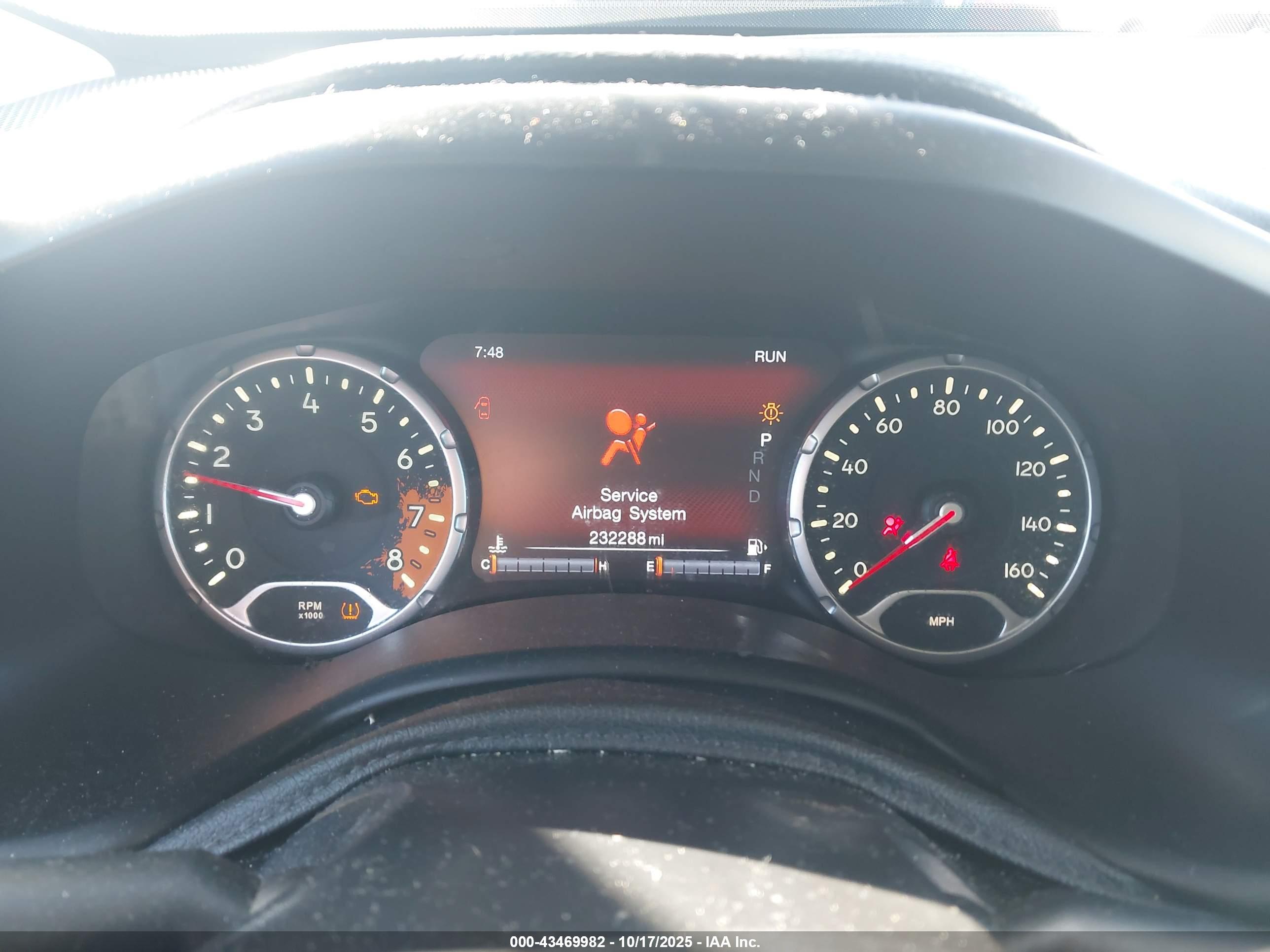 JEEP RENEGADE image 7