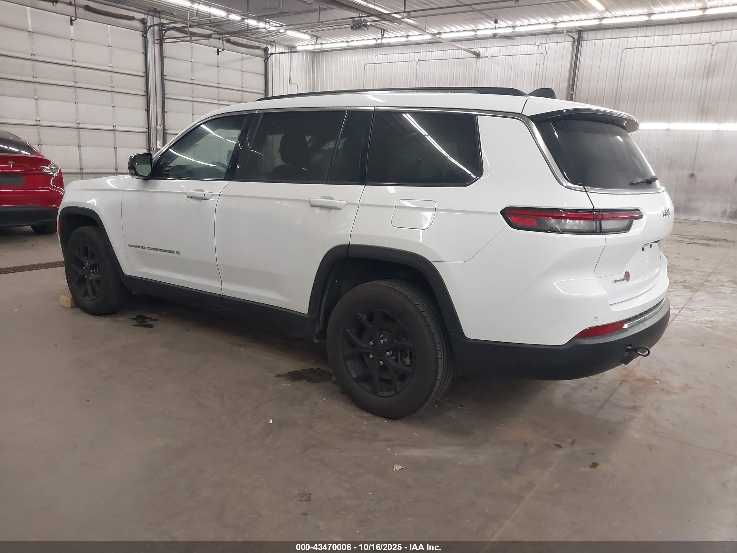 JEEP GRAND image 3