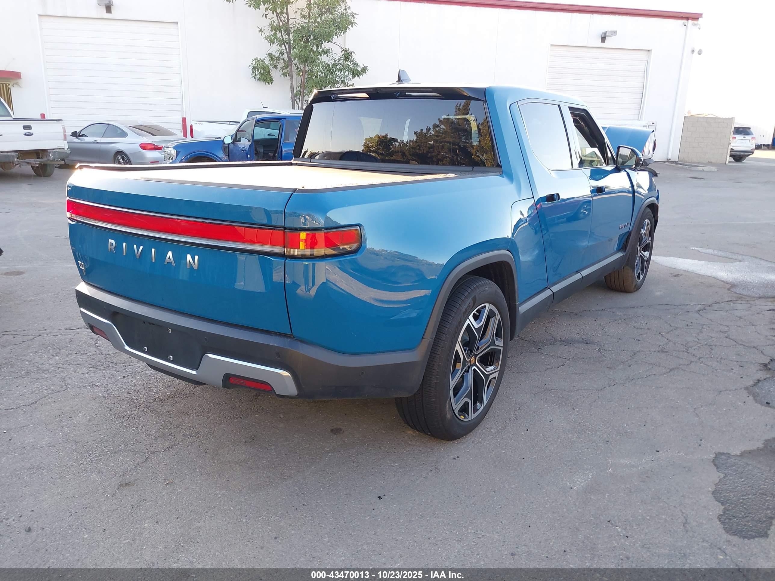 RIVIAN R1T image 4