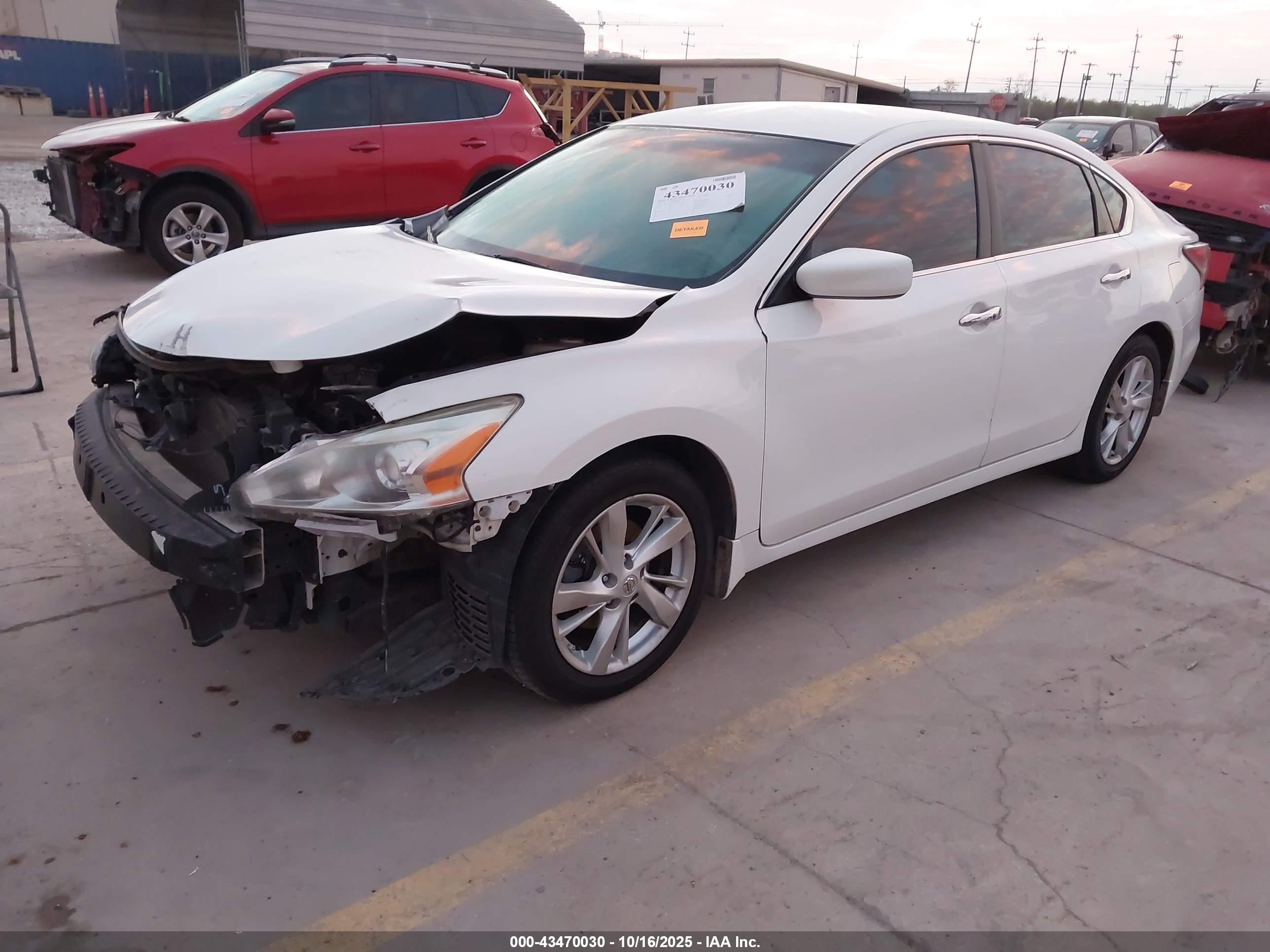 NISSAN ALTIMA image 2