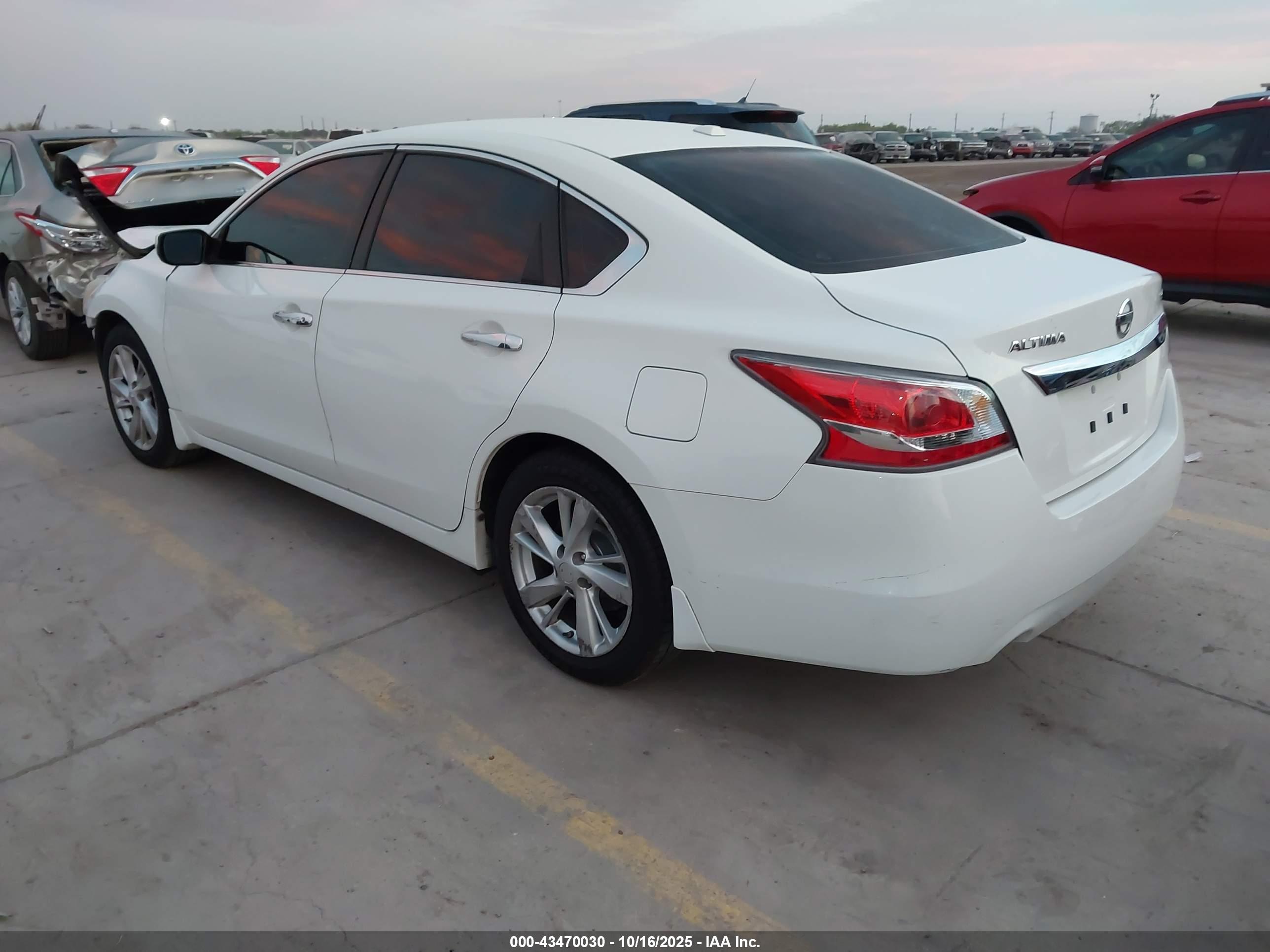 NISSAN ALTIMA image 3