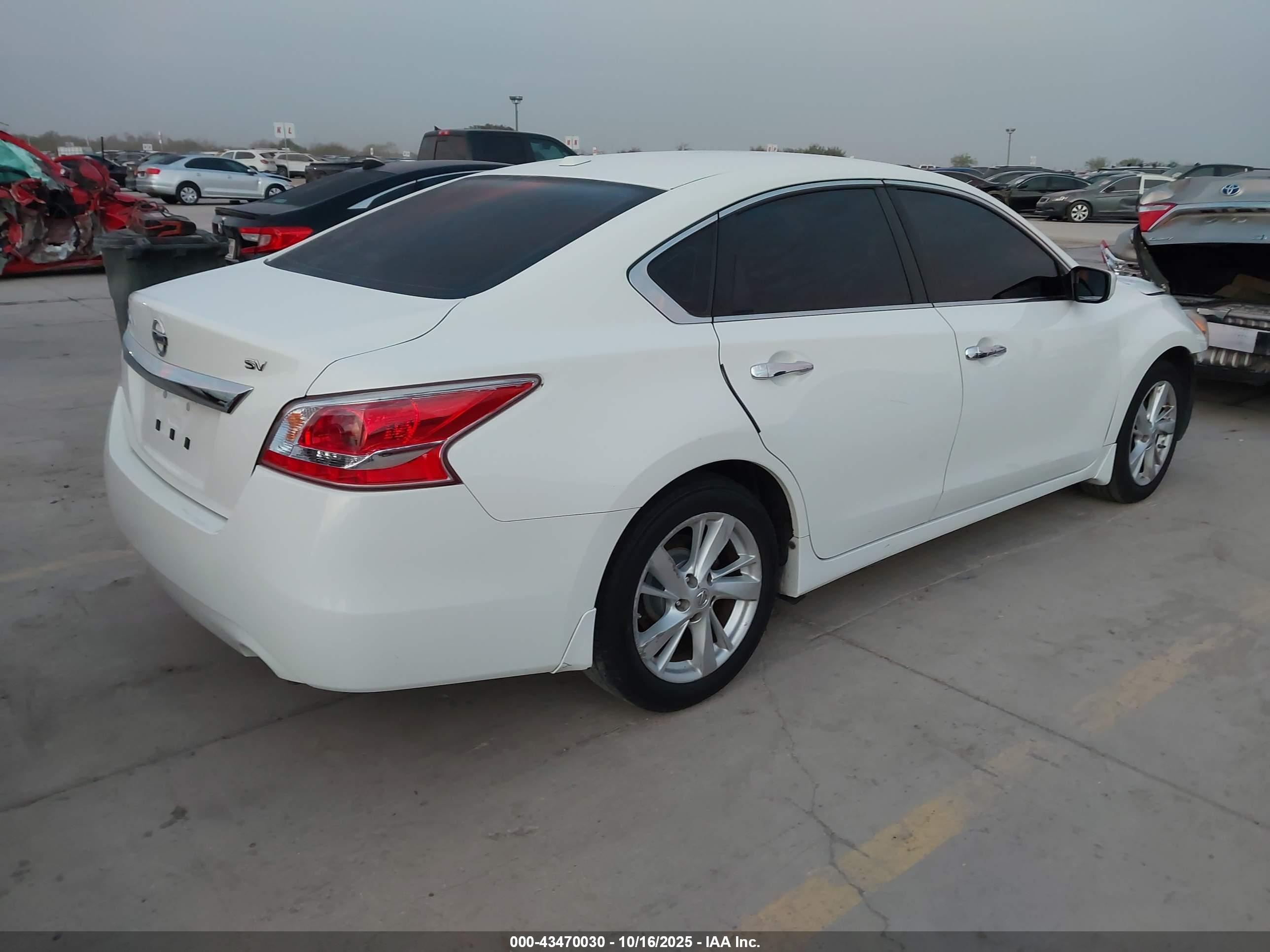 NISSAN ALTIMA image 4