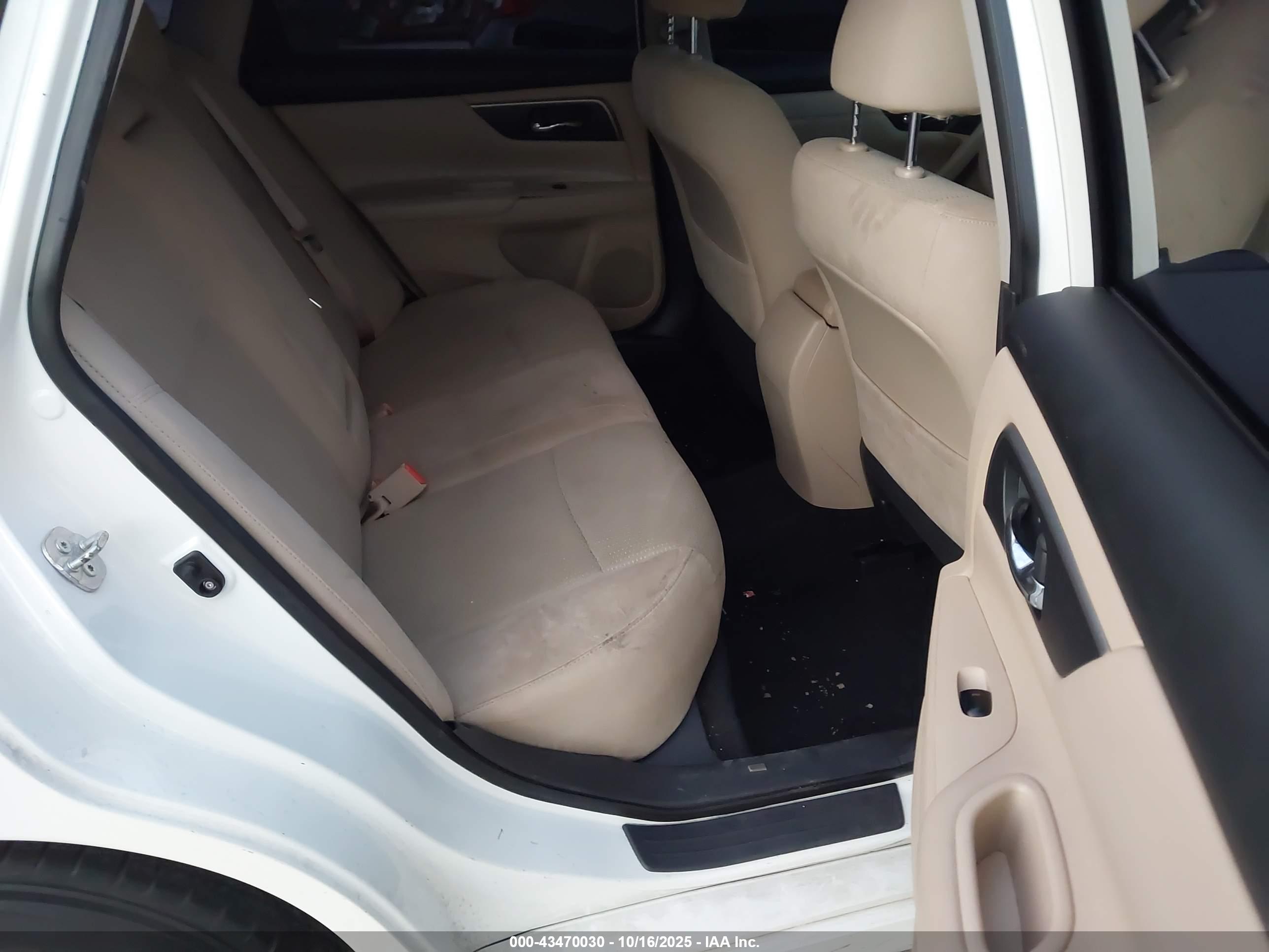 NISSAN ALTIMA image 8