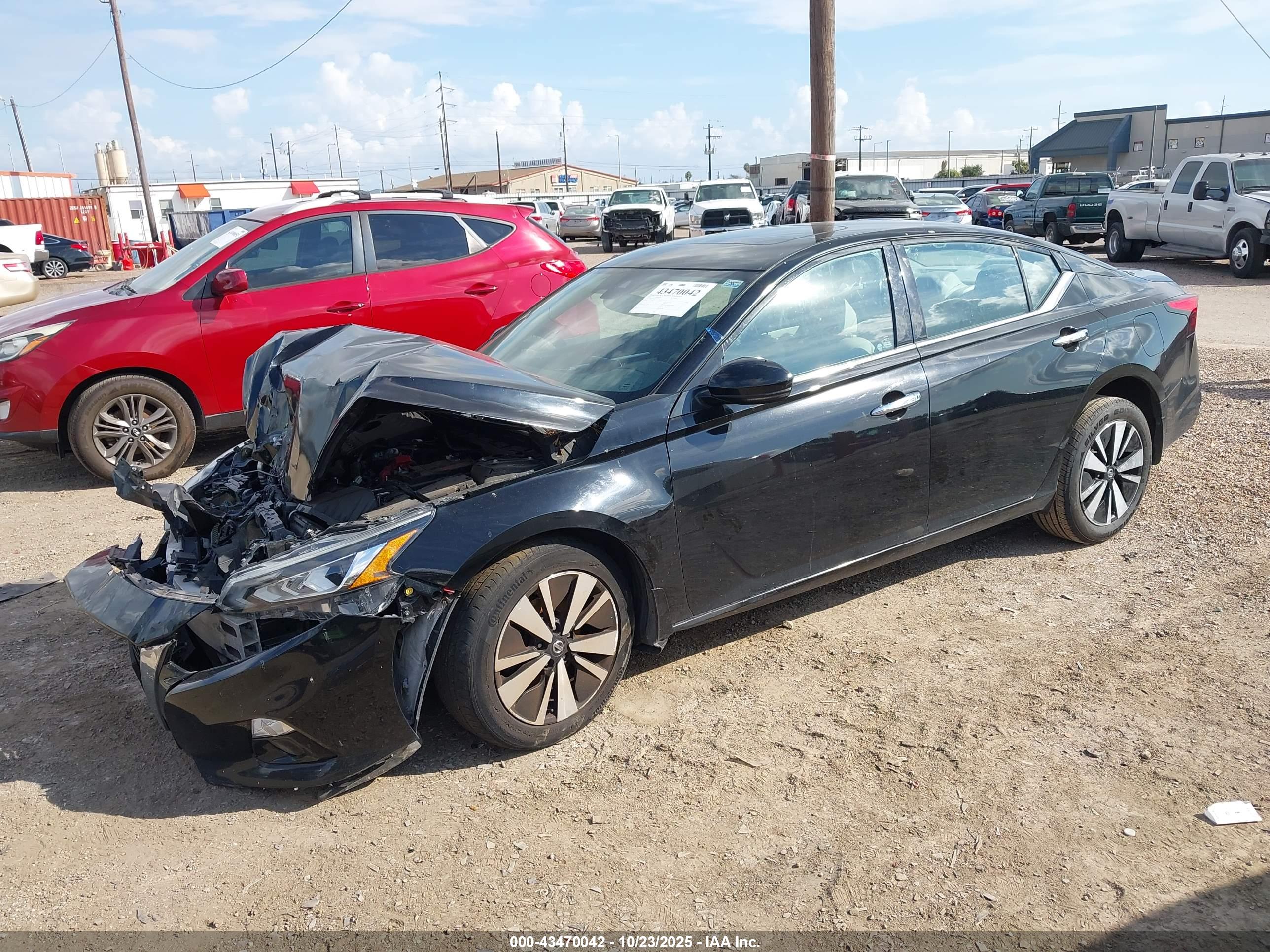 NISSAN ALTIMA image 2