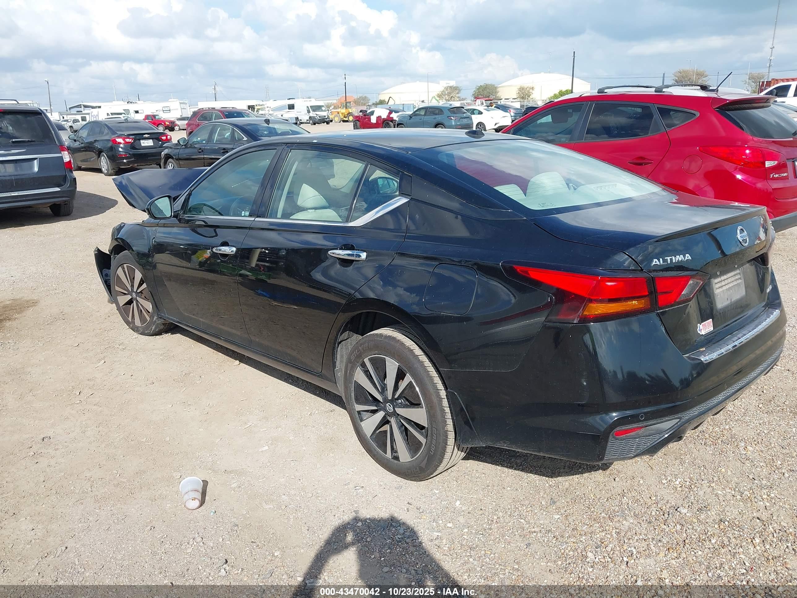NISSAN ALTIMA image 3