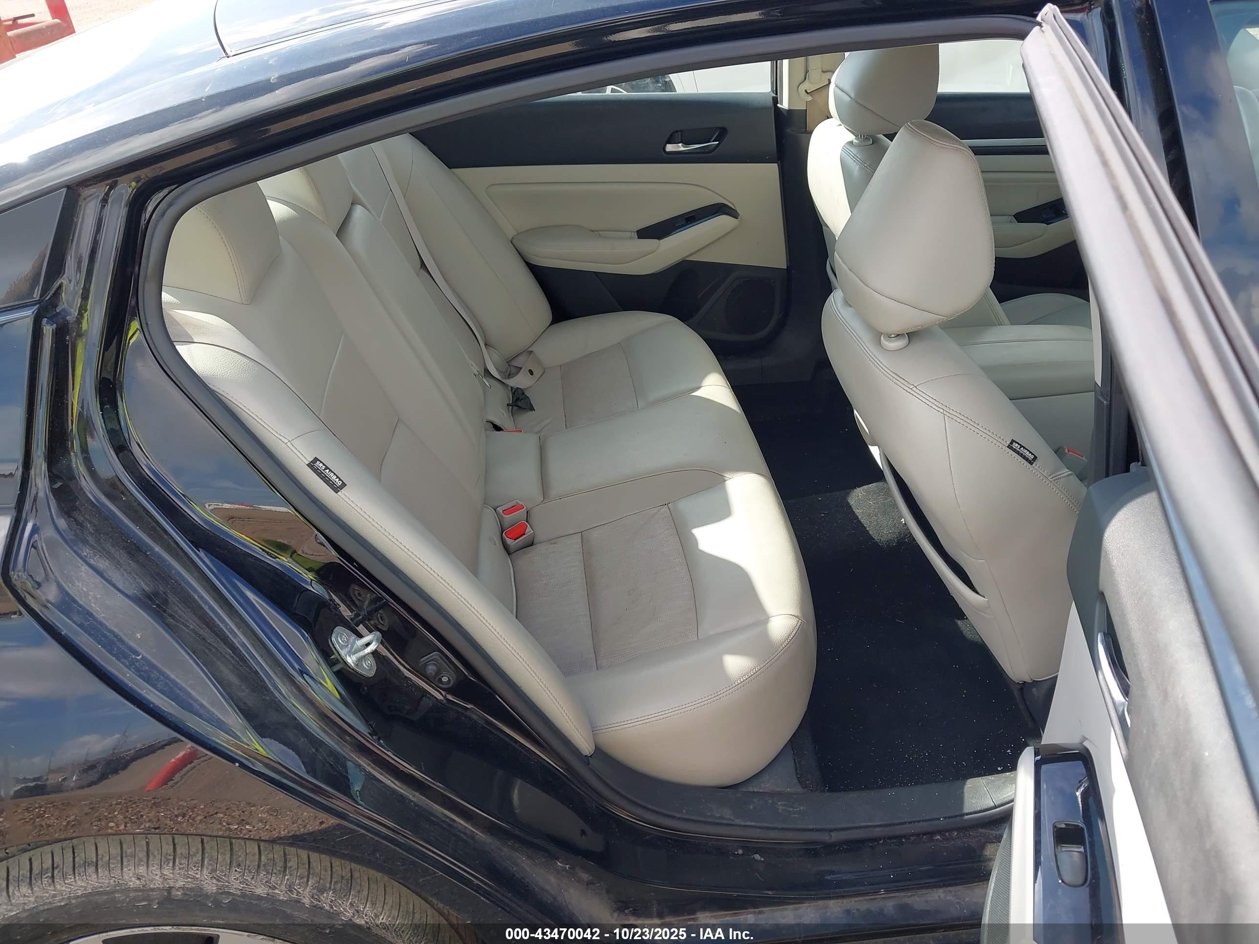 NISSAN ALTIMA image 8