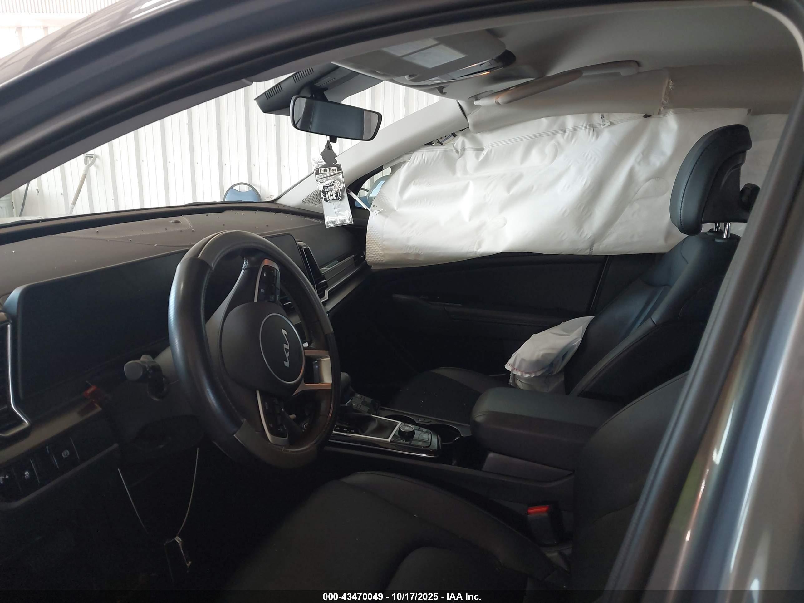 KIA SPORTAGE image 5
