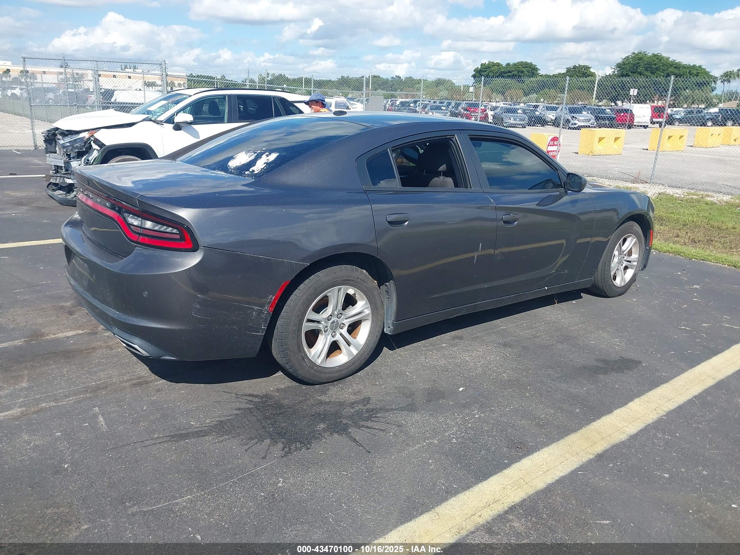 DODGE CHARGER image 4