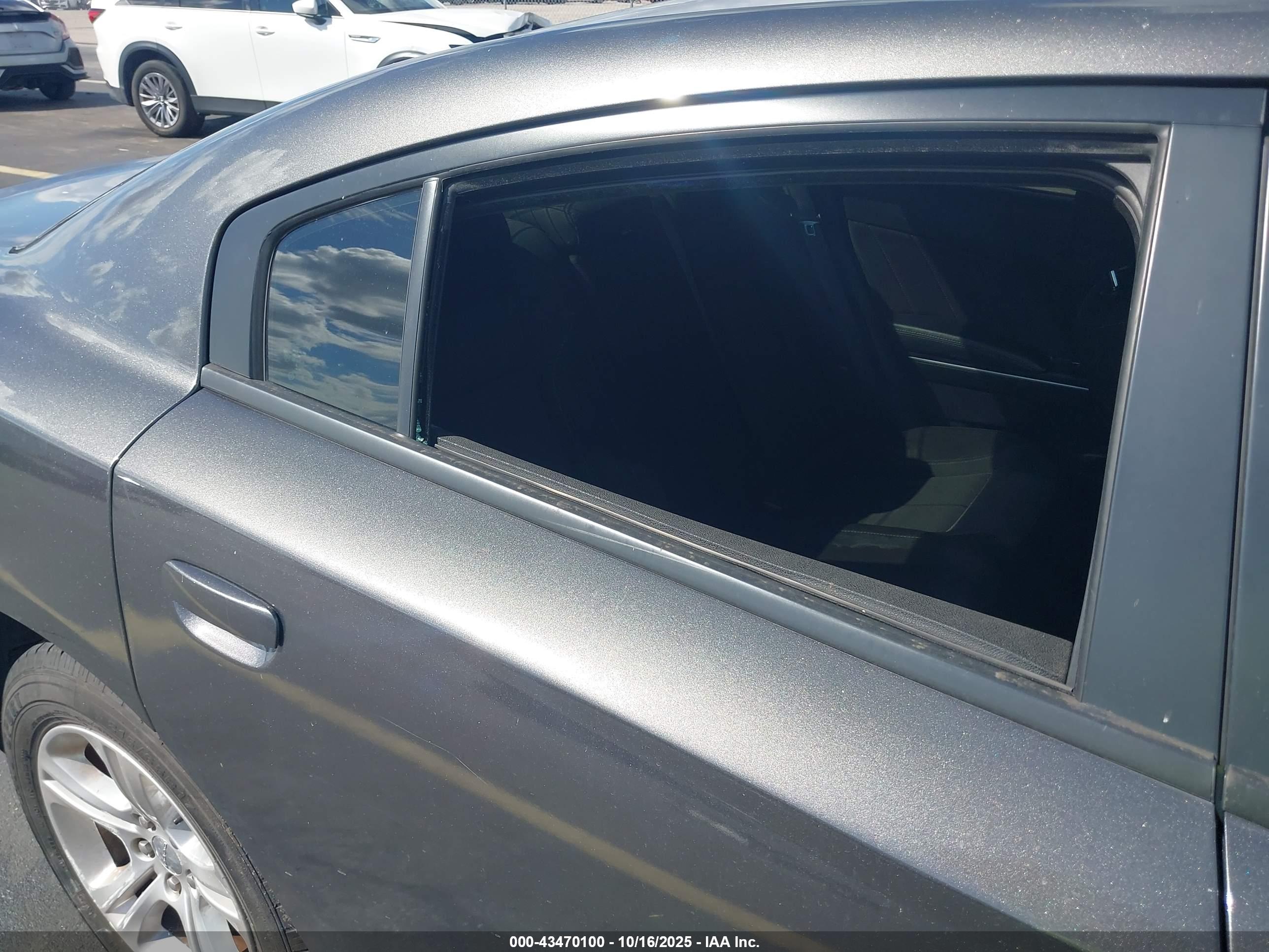 DODGE CHARGER image 6